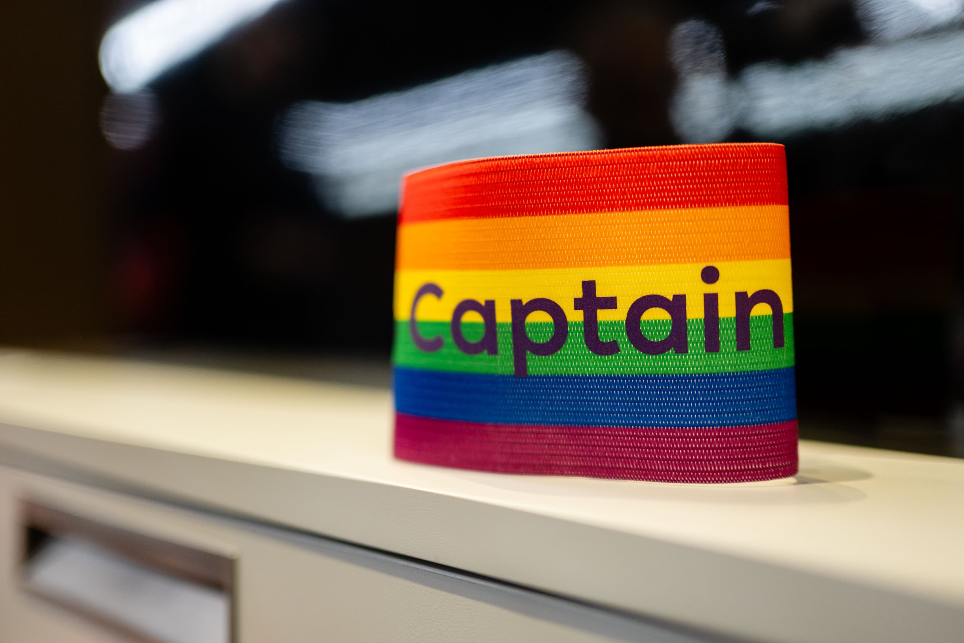 Satu Pemain Menolak, Skuad MU Batal Kenakan Jaket Bertema LGBTQ di Kandang Everton