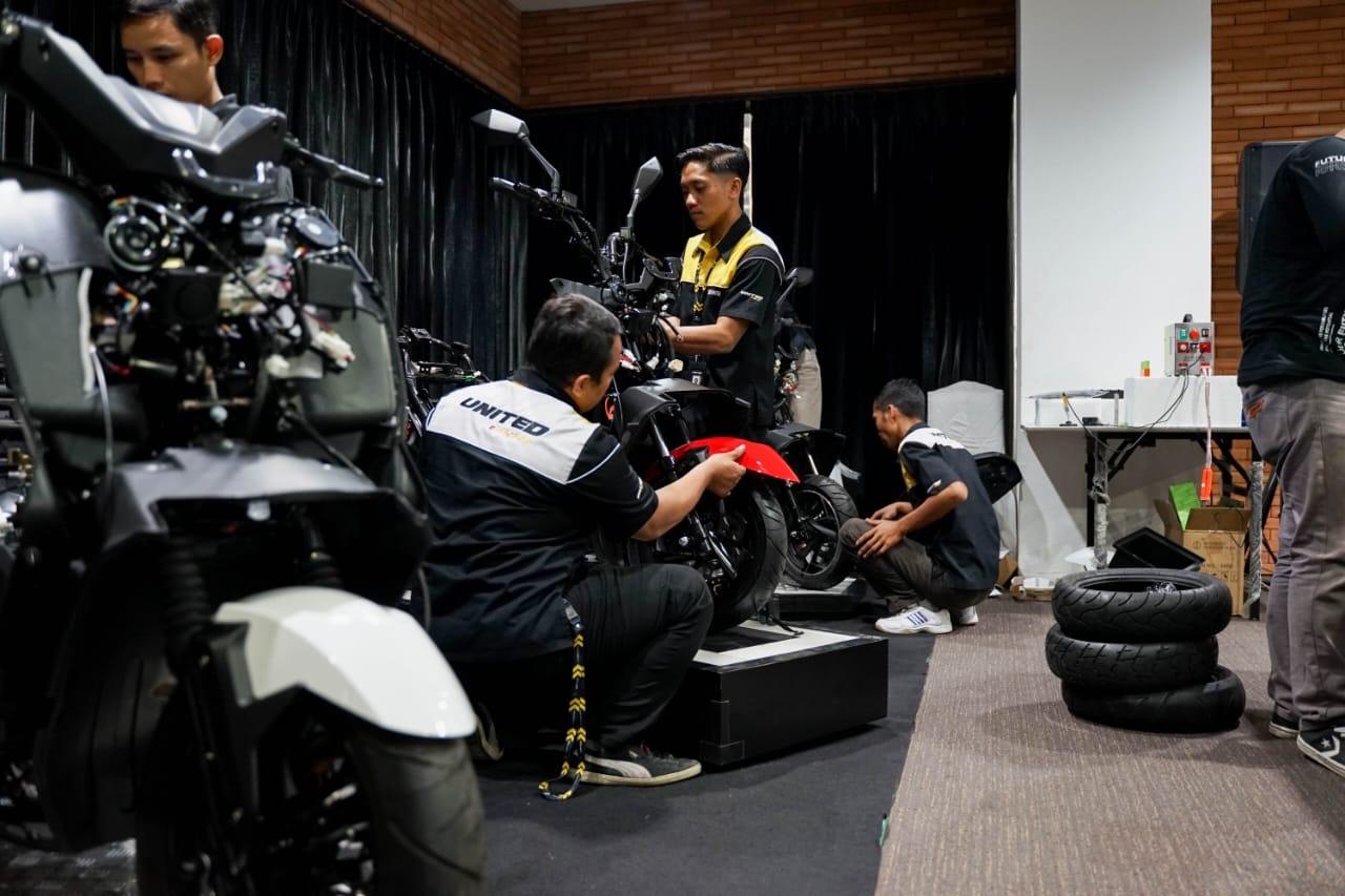 Resolusi Tahun 2025, United E-Motor Perbanyak Service Center & Program Test Ride