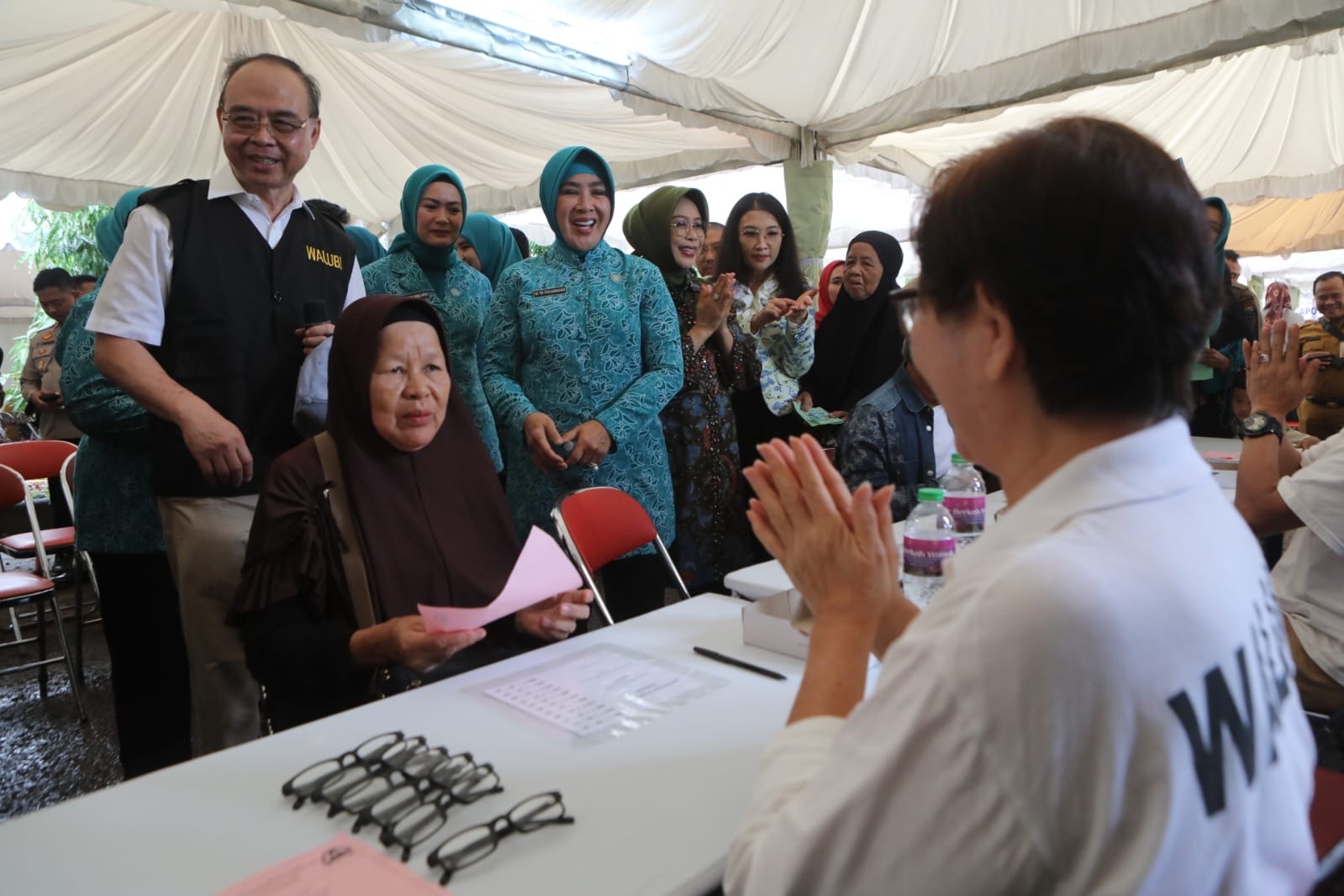 2.163 Warga Balaraja Terima Pelayanan Kesehatan Gratis dalam Bakti Sosial Hari Ibu