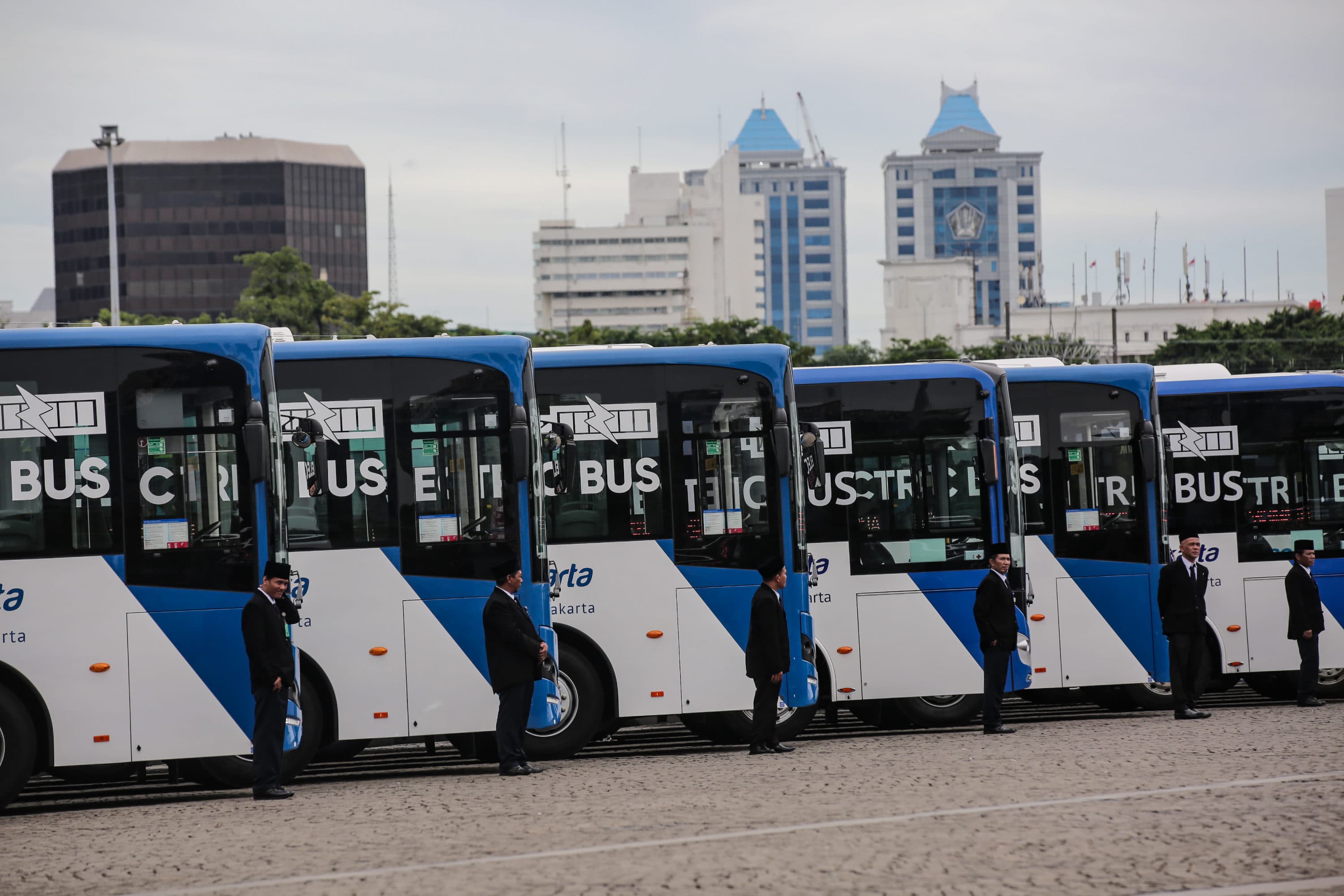 Rute Blok M–Ancol Resmi Pakai Bus Listrik, Pramono Anung: Ini Awal Masa Depan Jakarta