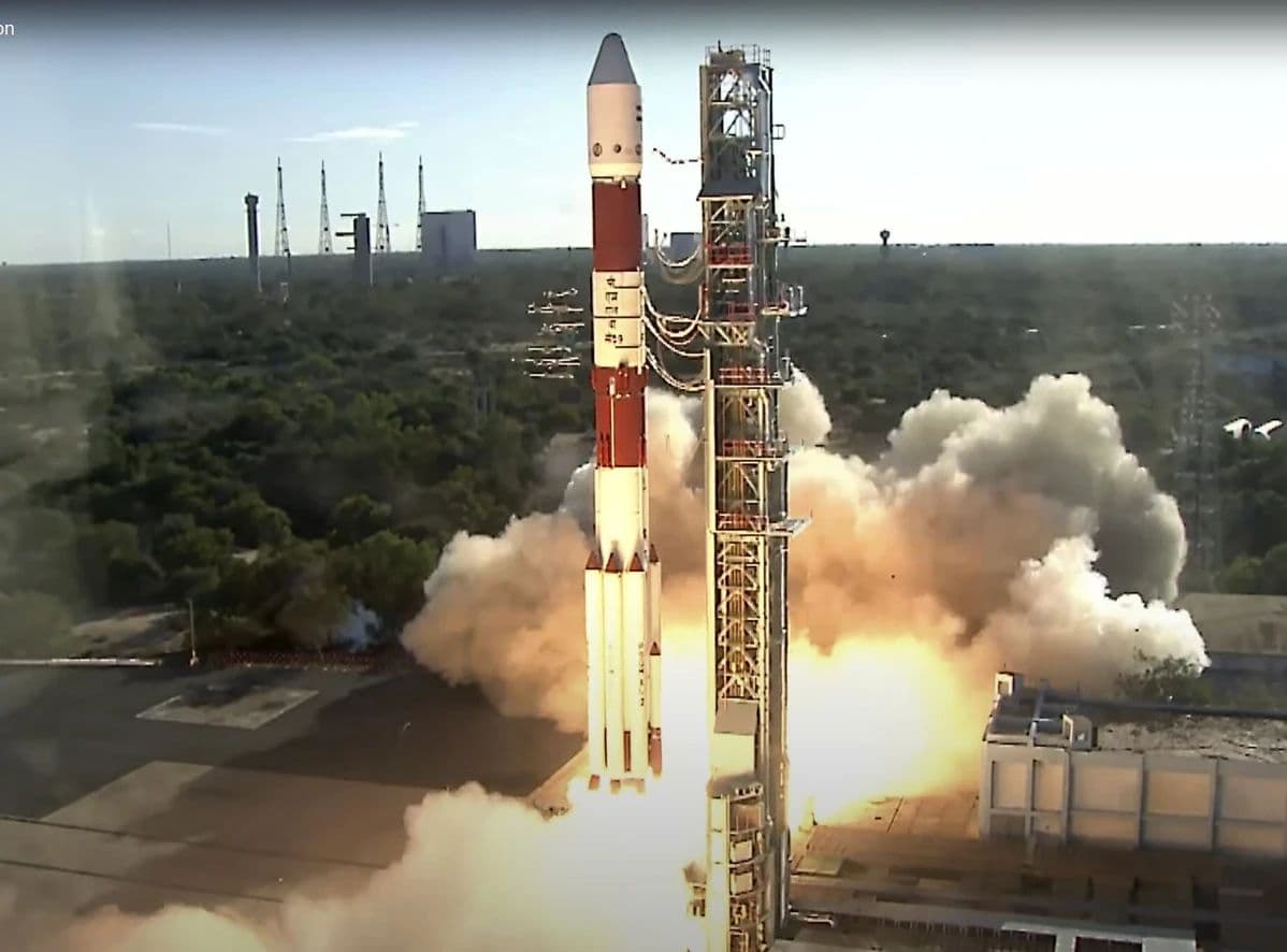 Eropa Luncurkan Satelit untuk Ciptakan Gerhana Matahari Buatan