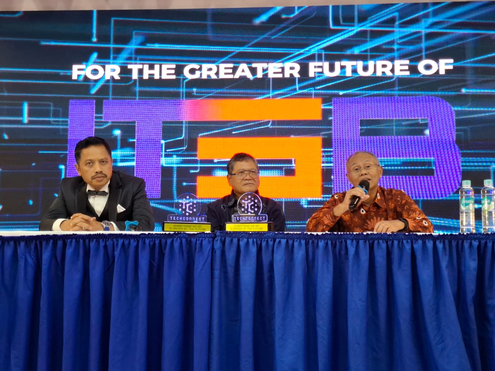 Logo Baru ITSB Simbol Transformasi dan Inovasi