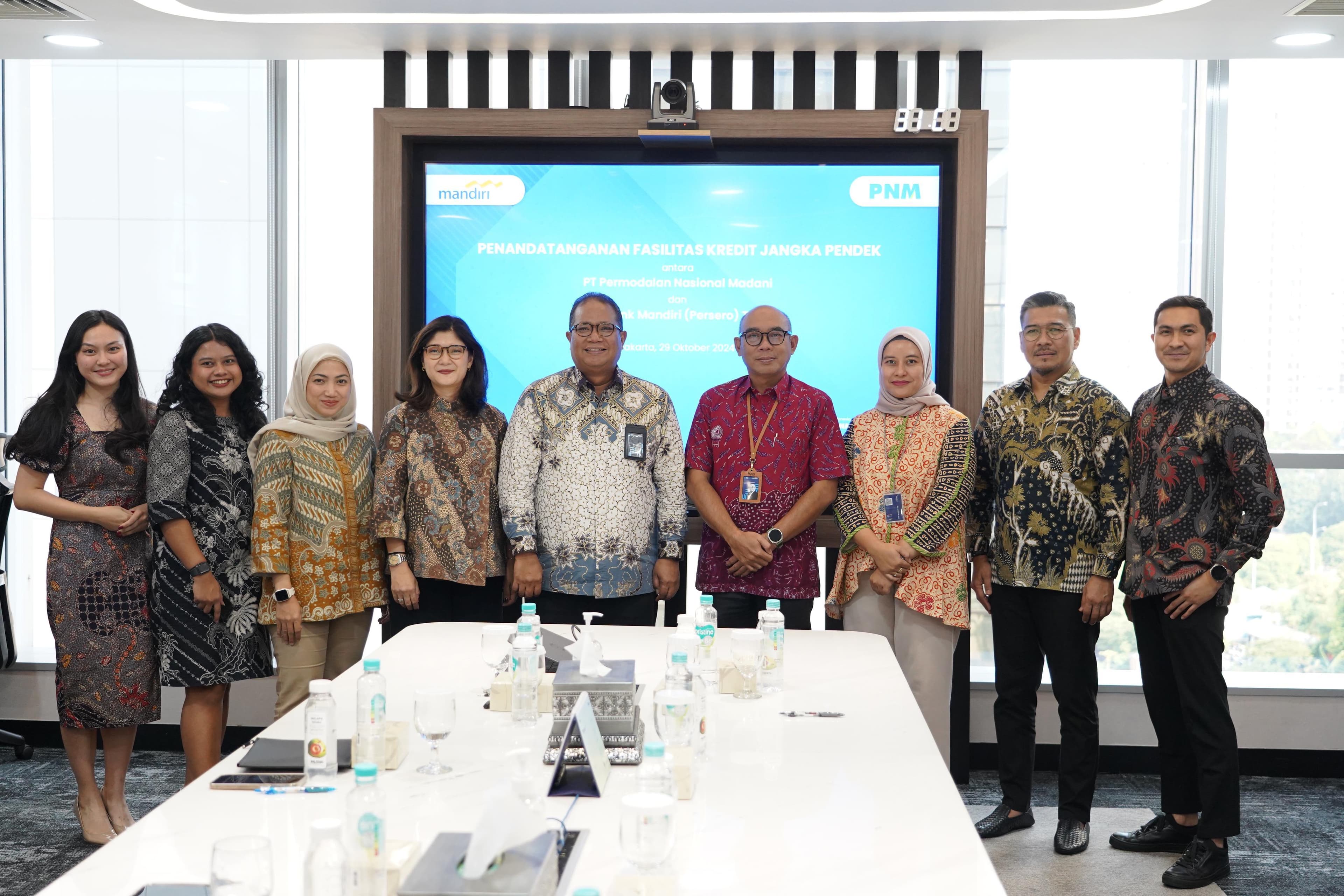 Bank Mandiri Perkuat Komitmen Pemberdayaan Perempuan Lewat Pinjaman Sosial Rp3 Triliun ke PNM Mekaar