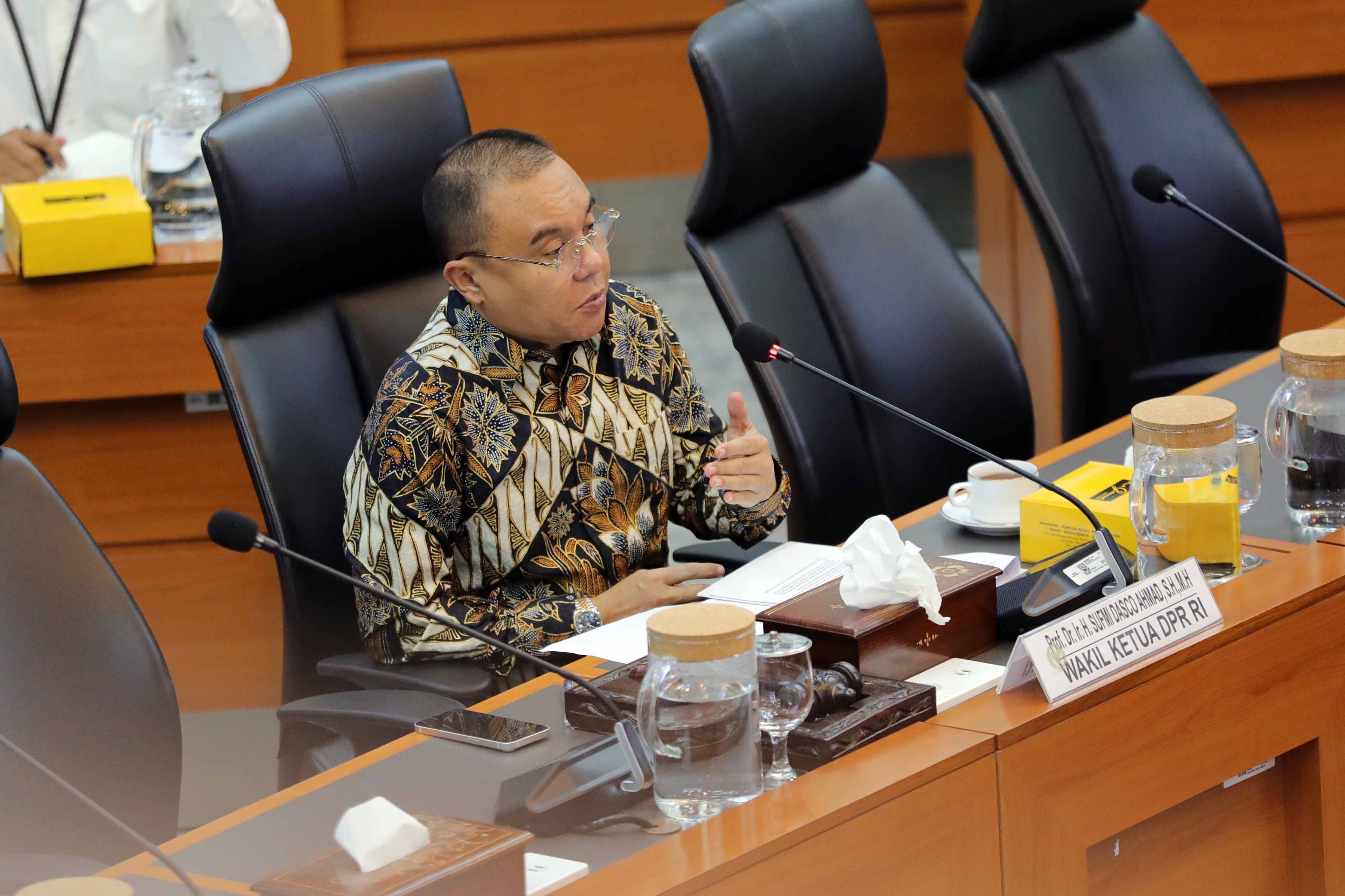 Prabowo Apresiasi DPR dan Kemenag karena Berhasil Turunkan Biaya Haji 2025