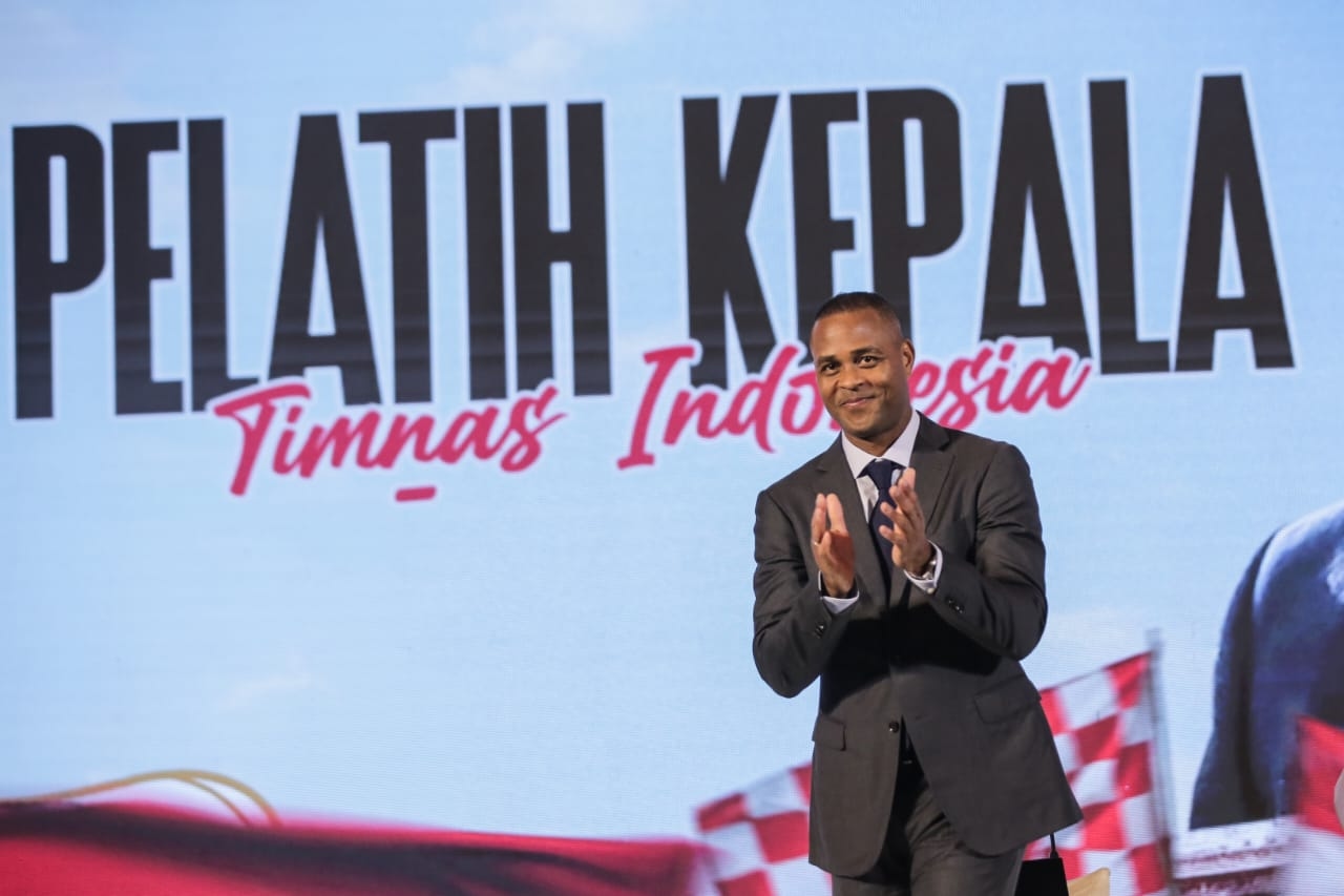 Patrick Kluivert Resmi Diperkenalkan Sebagai Pelatih Timnas Indonesia, Selamat Datang!