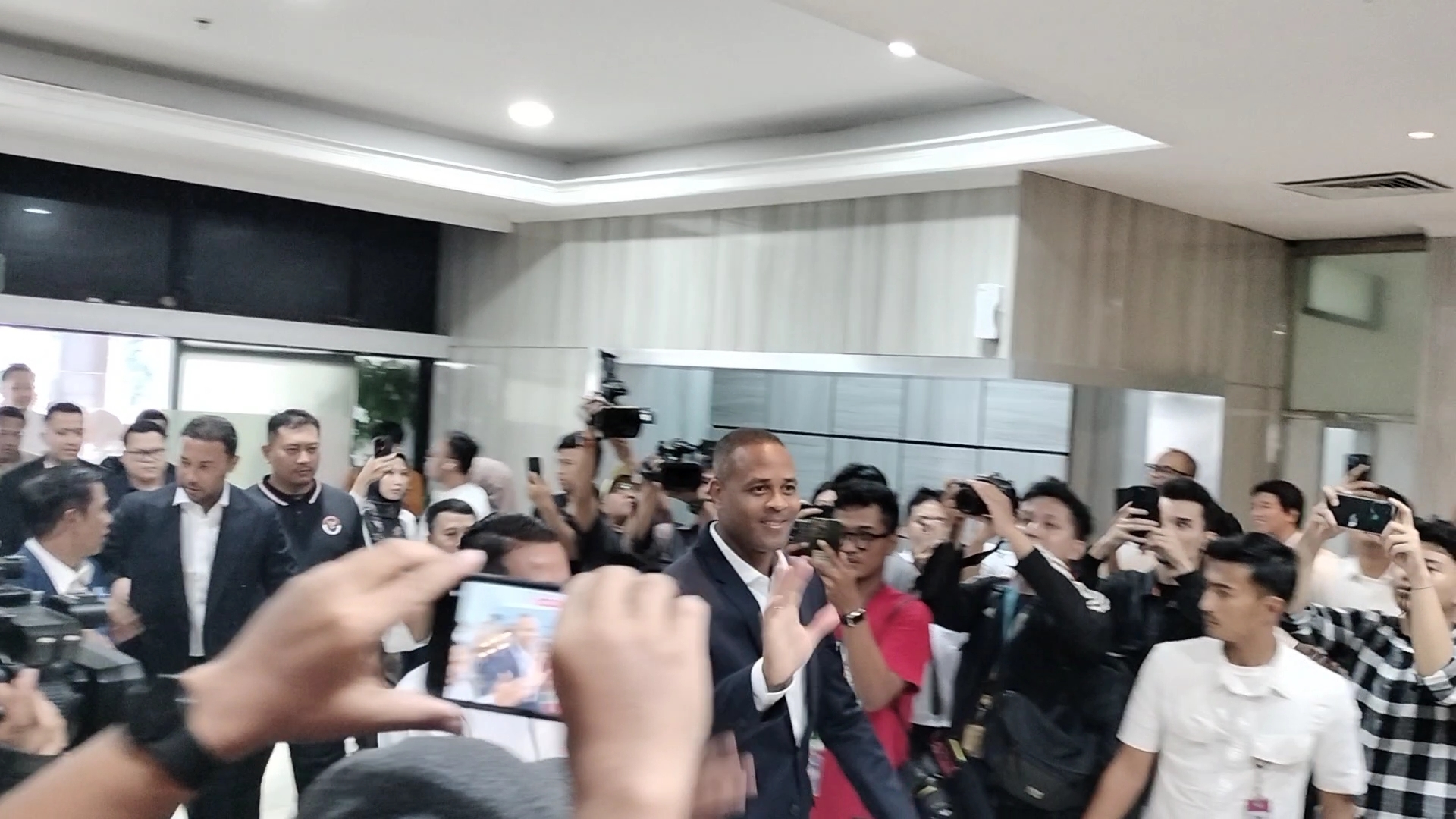Terima Kunjungan Patrick Kluivert, Menpora: Aura dan Optimismenya Positif