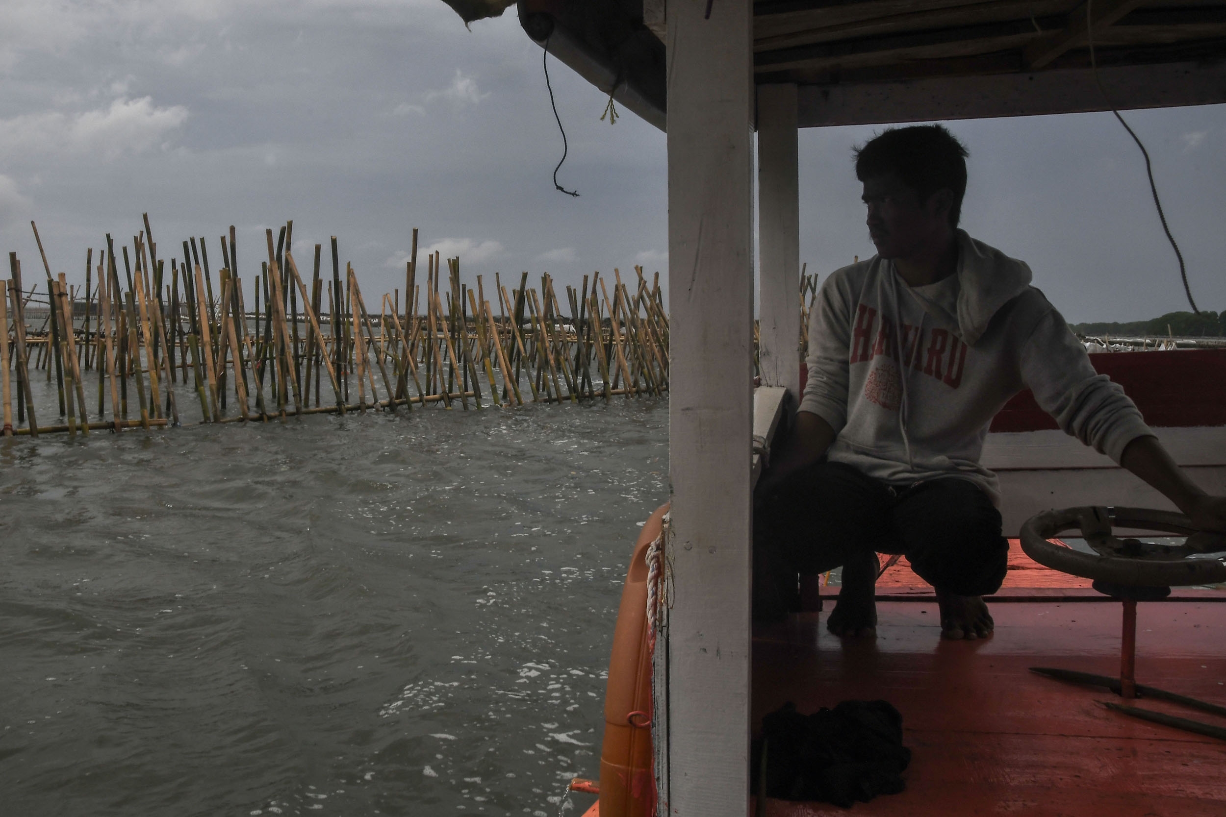 Pemerintah Jangan Tebang Pilih, Pembongkaran Pagar Laut Harus Secepatnya