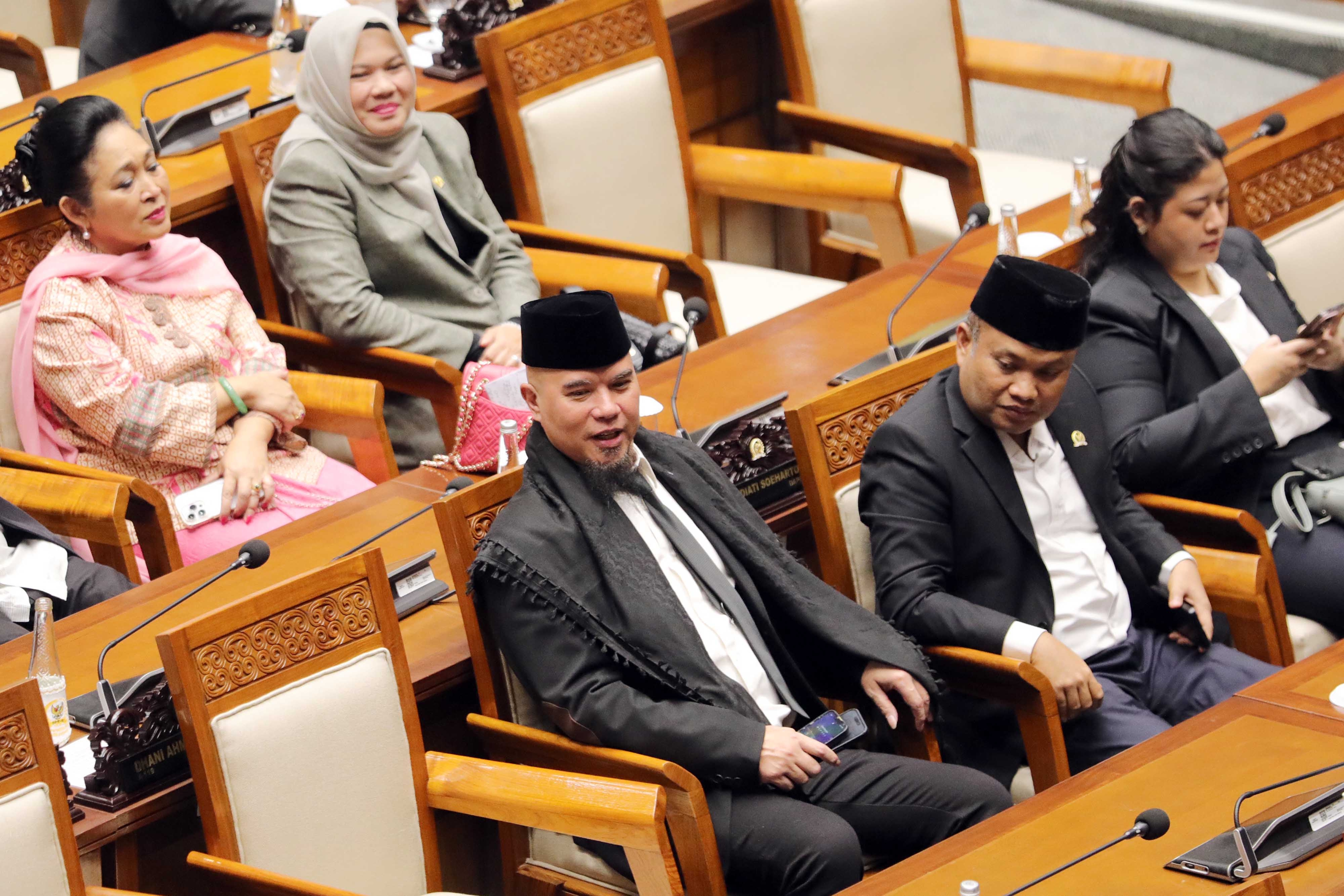 Bukan Cuma ke Polisi, Rayen Pono Juga Adukan Ahmad Dhani ke MKD