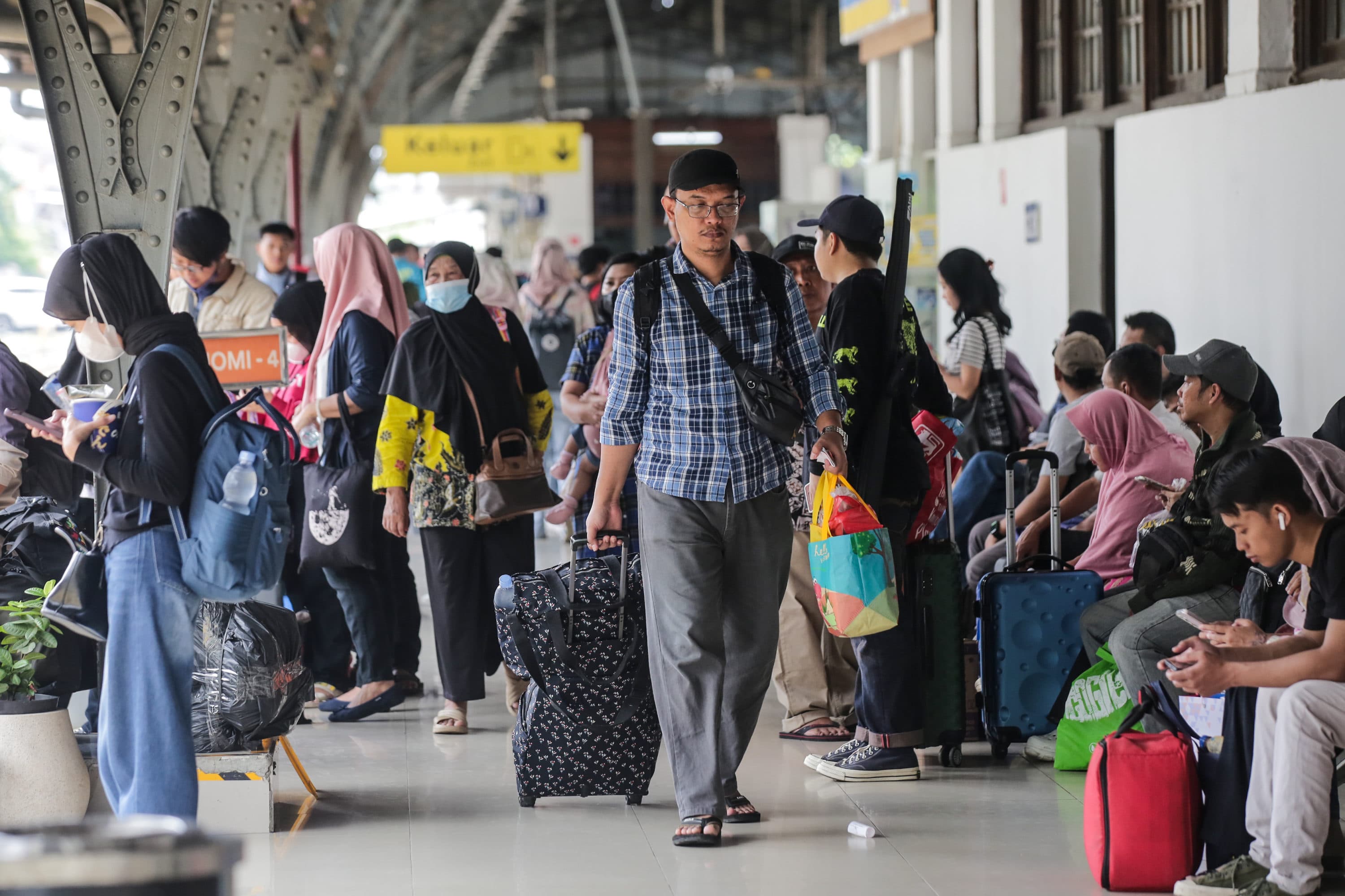 Puncak Arus Mudik, 200 Ribu Tiket Kereta Api Ludes Terjual dalam Sehari