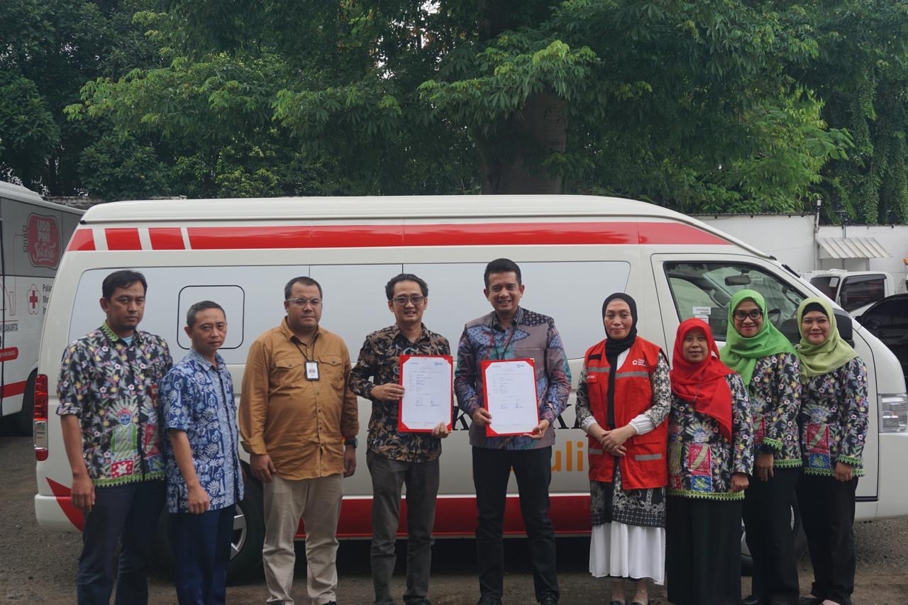 Bank DKI Serahkan Mobil Operasional untuk Dukung Layanan PMI DKI Jakarta