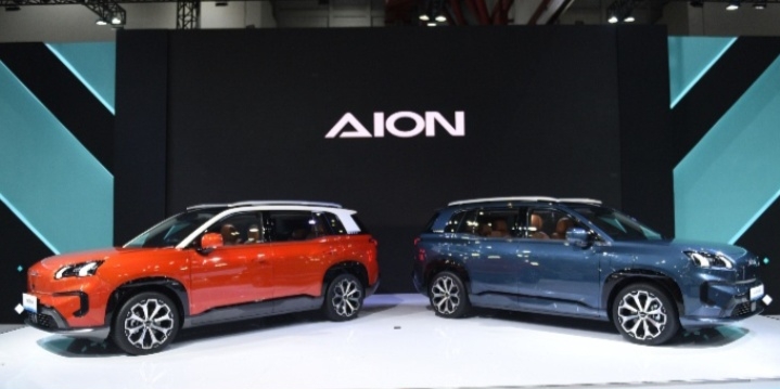 Meluncur di IIMS 2025, Segini Harga Varian Baru Mobil Listrik AION V
