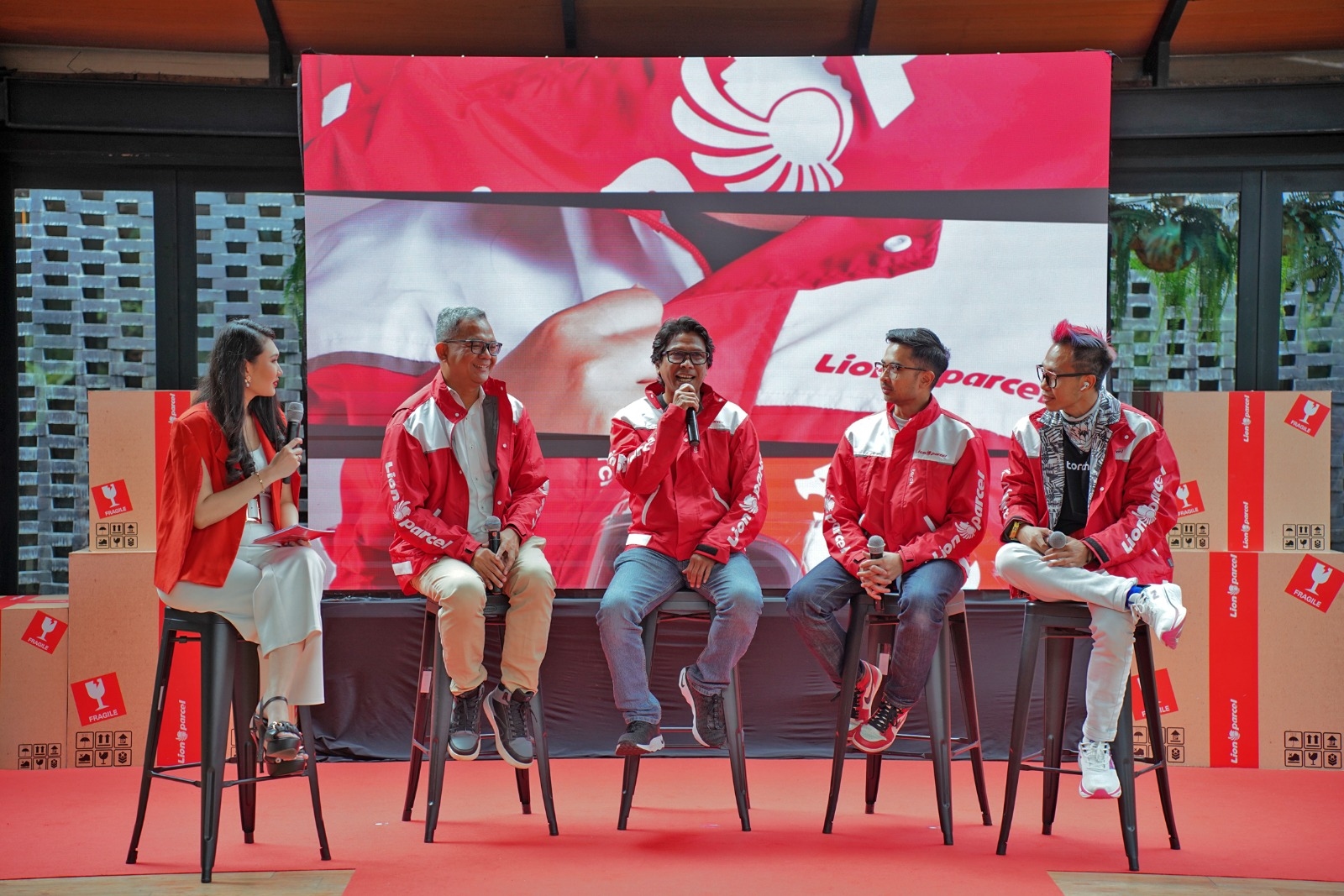 Lion Parcel Luncurkan Atribut Baru untuk Ribuan Kurir