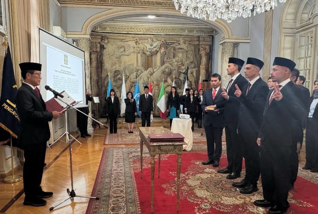 Joey, Dean, dan Emil Resmi Jadi WNI, Erick Thohir Sebut Patrick Kluivert Punya Variasi Formasi