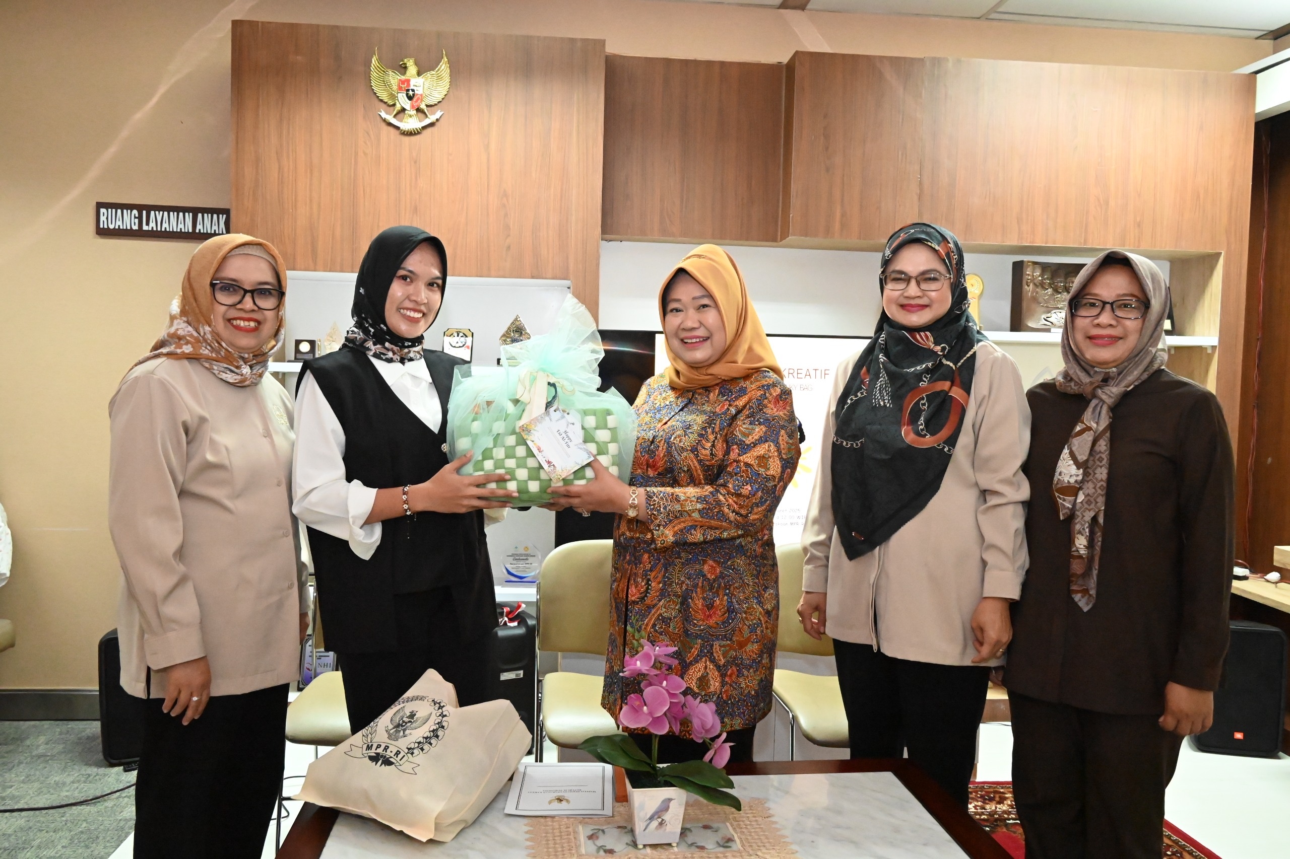 Pegawai Setjen MPR RI Antusias Ikuti Workshop Chunky Bag, Dorong Kreativitas dan Potensi UMKM