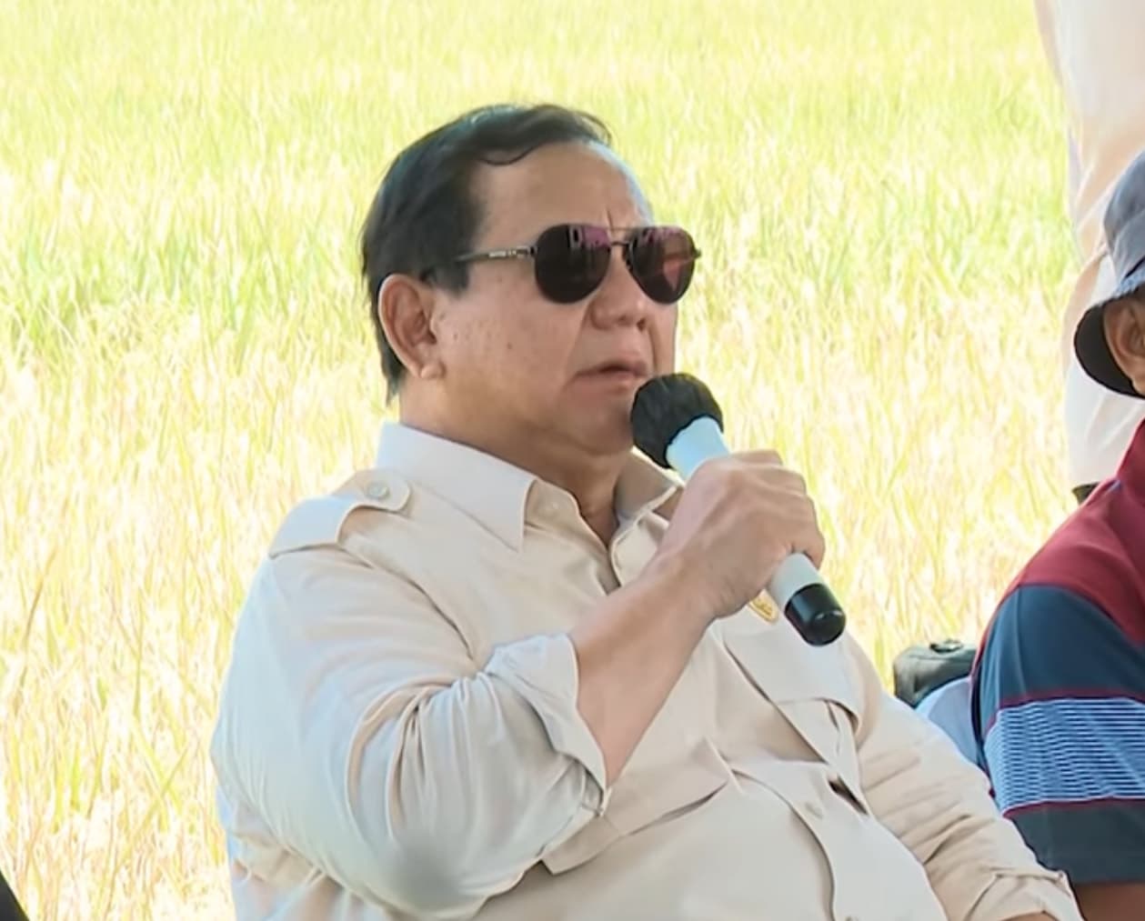 Prabowo Apresiasi Kinerja Polri hingga TNI Jaga Kelancaran Arus Mudik 2025