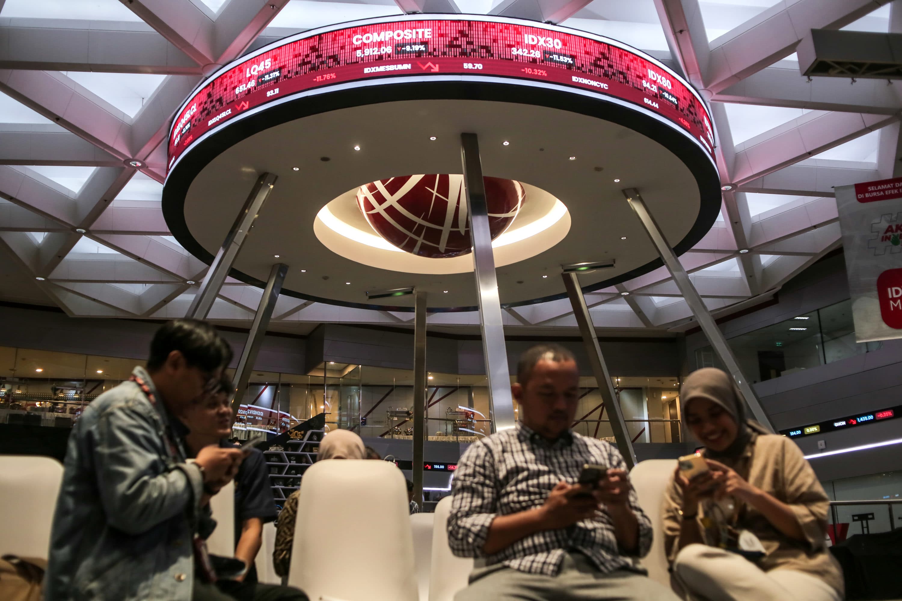 Tak Penuhi Ketentuan Free Float, BEI Suspensi 38 Emiten