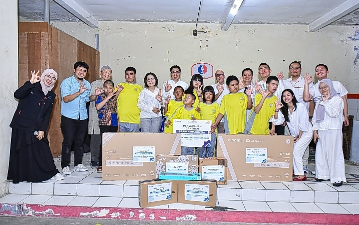 Wujudkan Pendidikan Inklusif, SANF Serahkan Prasarana Digital kepada Siswa Disabilitas