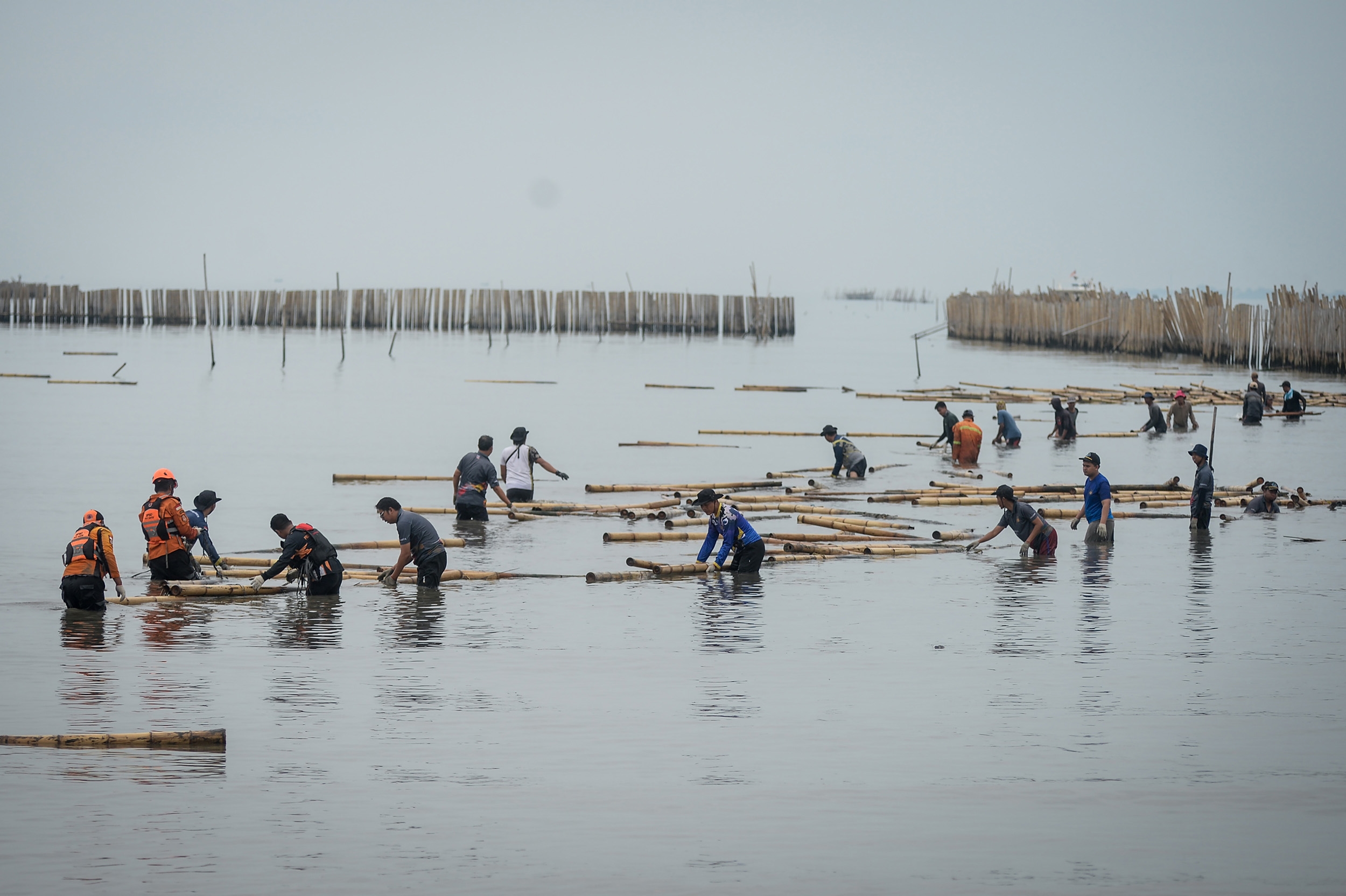 PHE OSES Selamatkan 3 Nelayan Hanyut di Perairan Kepulauan Seribu