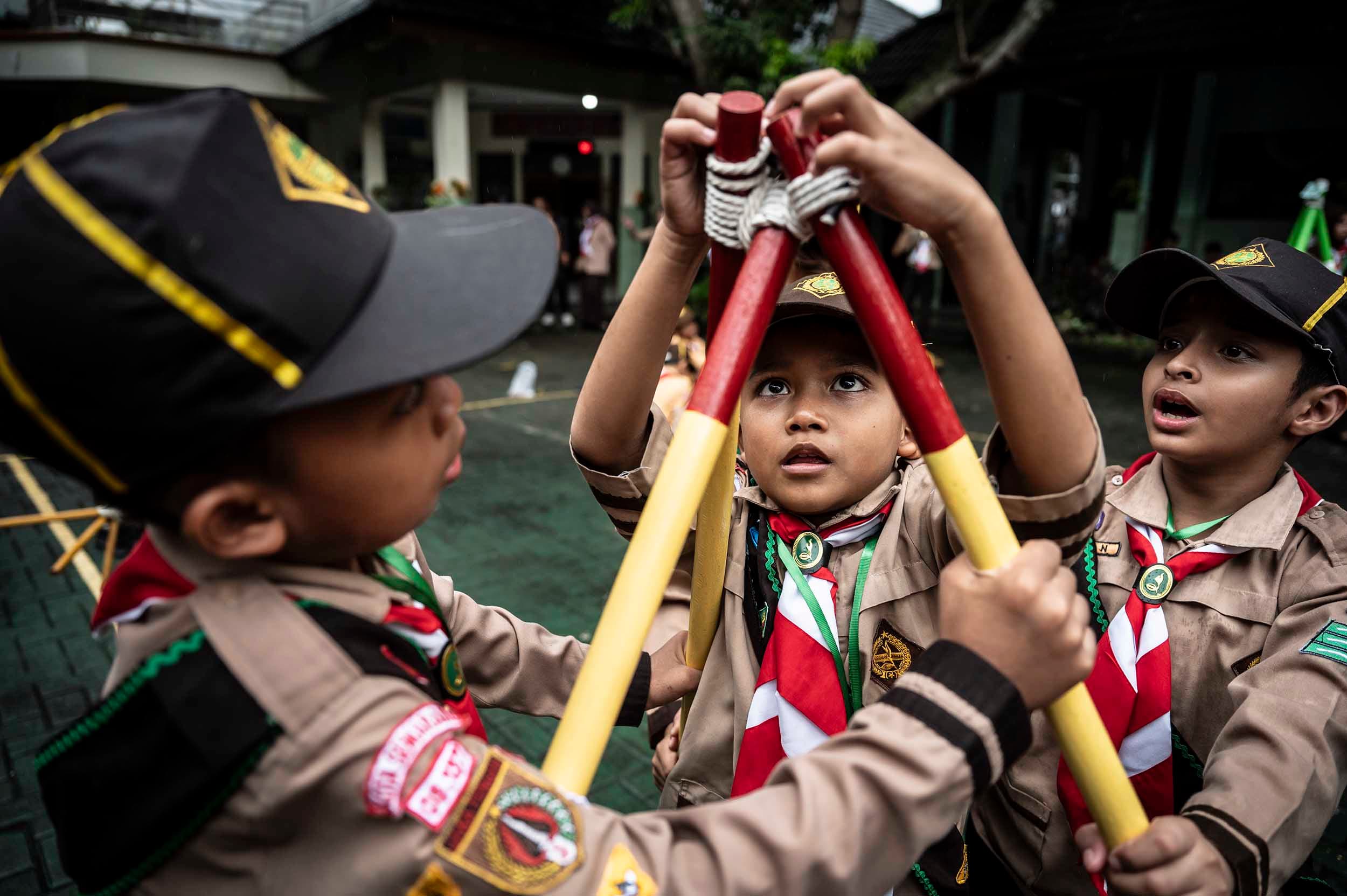 Bagaimana Cara Menjaga Kebersihan Pakaian untuk Siswa Kelas 1, 2, dan 3 SD?