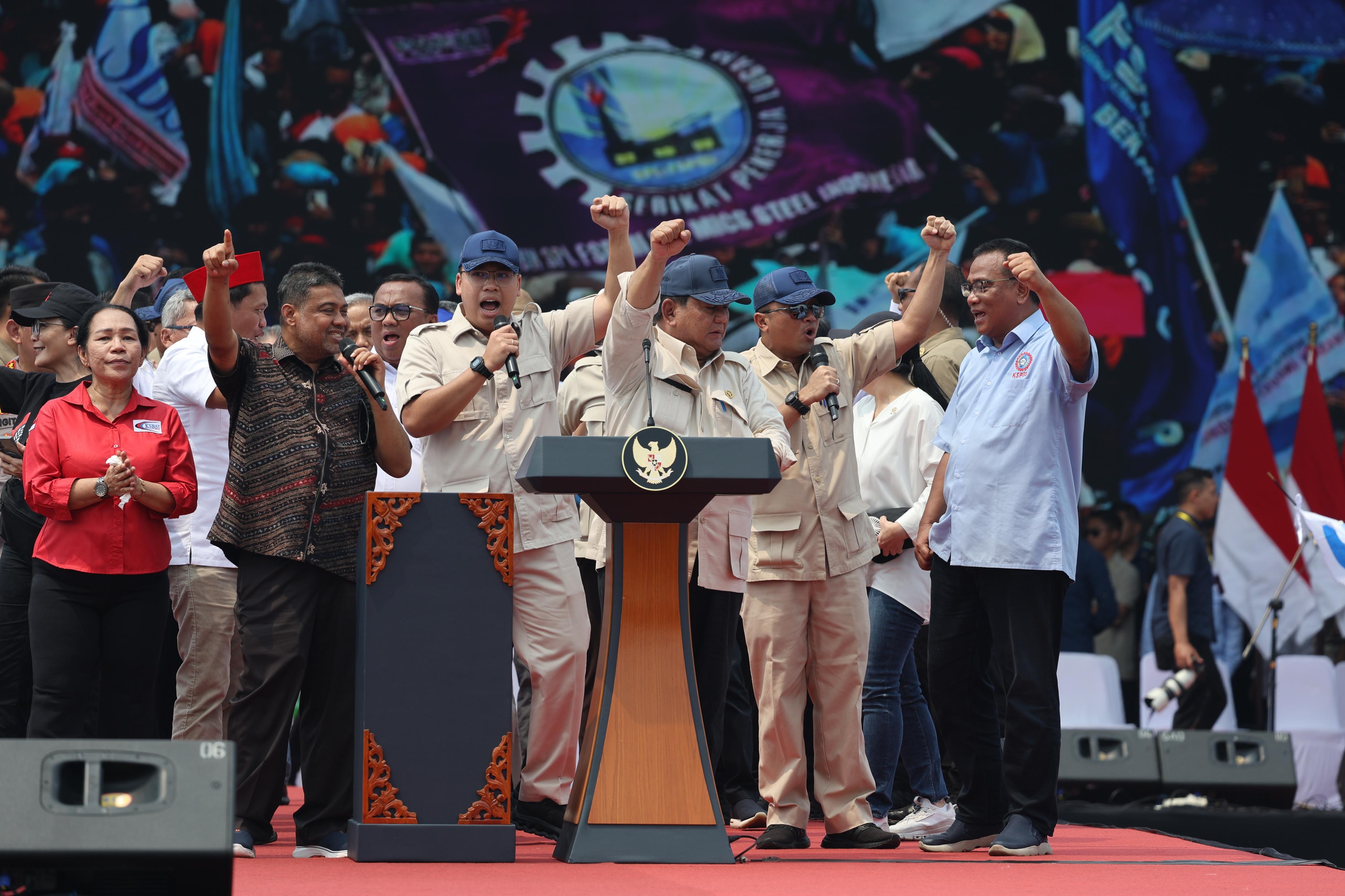 Tegaskan Negara Hadir untuk Seluruh Pekerja, Wamenkomdigi Angga Raka : Perkuat Literasi Digital dan Perlindungan Buruh