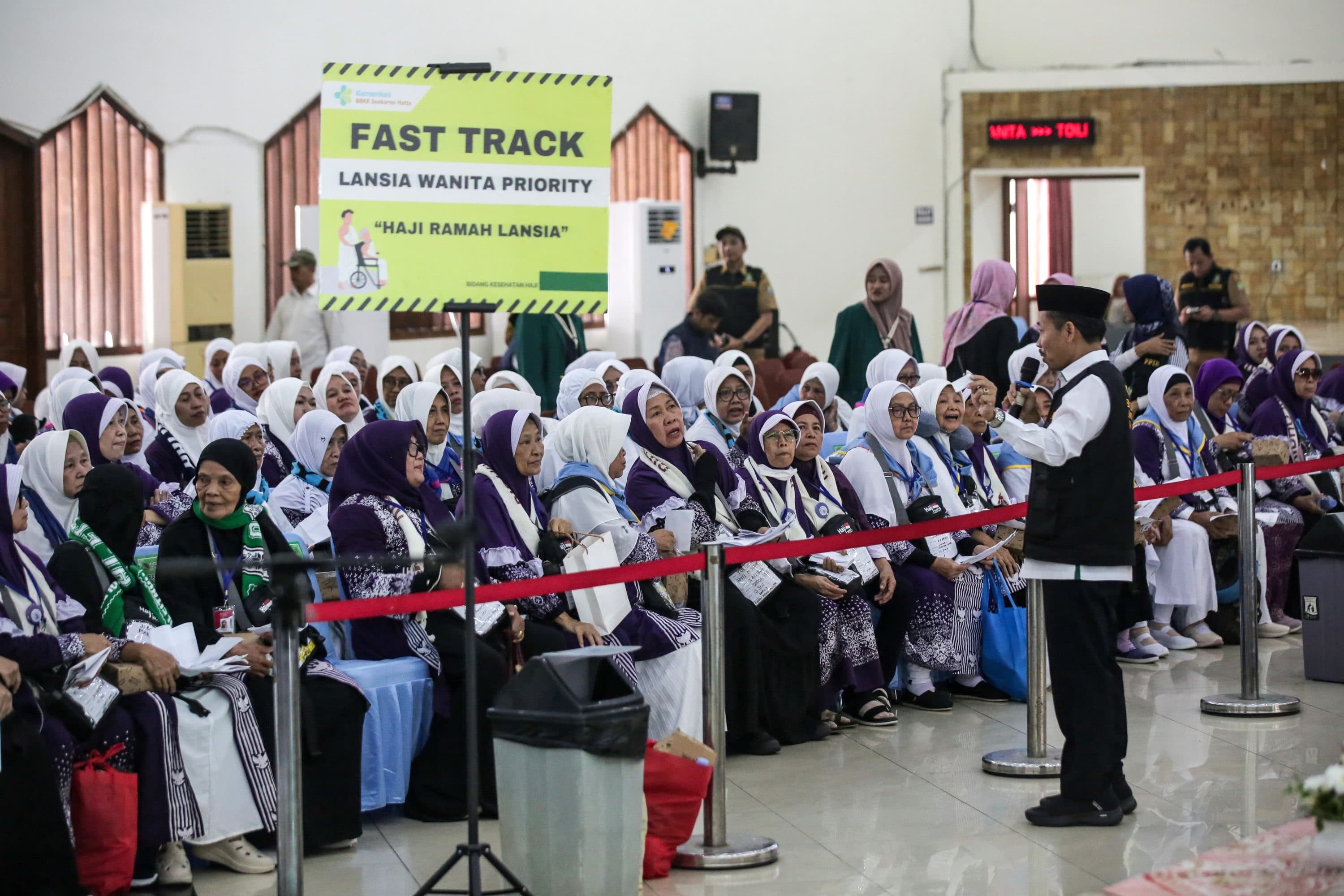 PMK 34/2025 Lindungi Jamaah Haji dan Penumpang dari Biaya Impor Tinggi