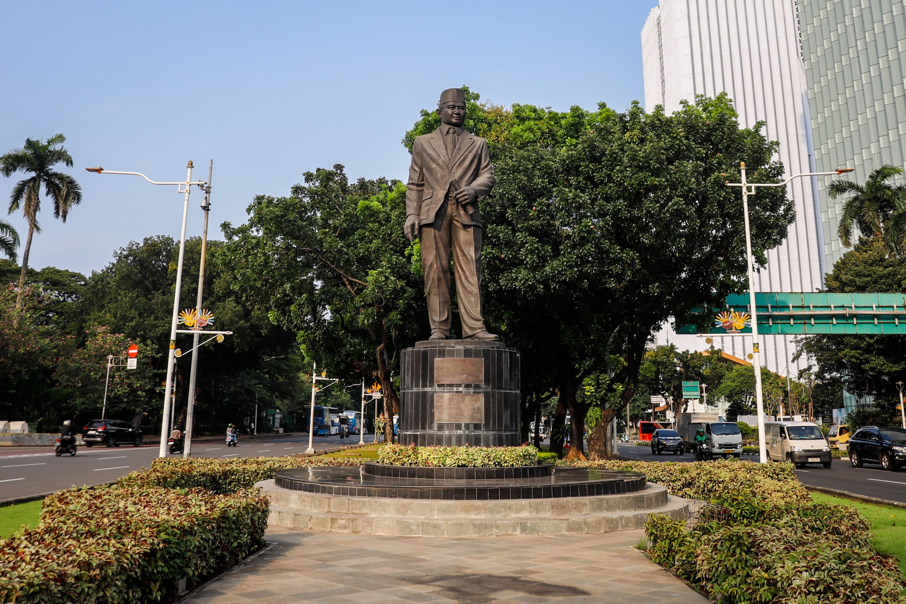 Pramono Akan Pindahkan Patung M.H Thamrin ke Balai Kota