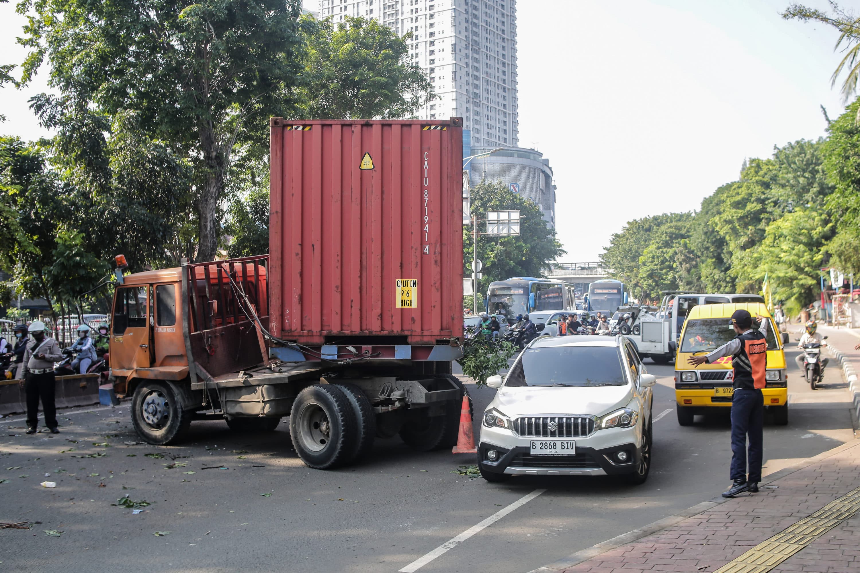 Ketua KNKT: Penanganan Truk Kelebihan Dimensi dan Muatan Membutuhkan Kolaborasi Semua Pihak