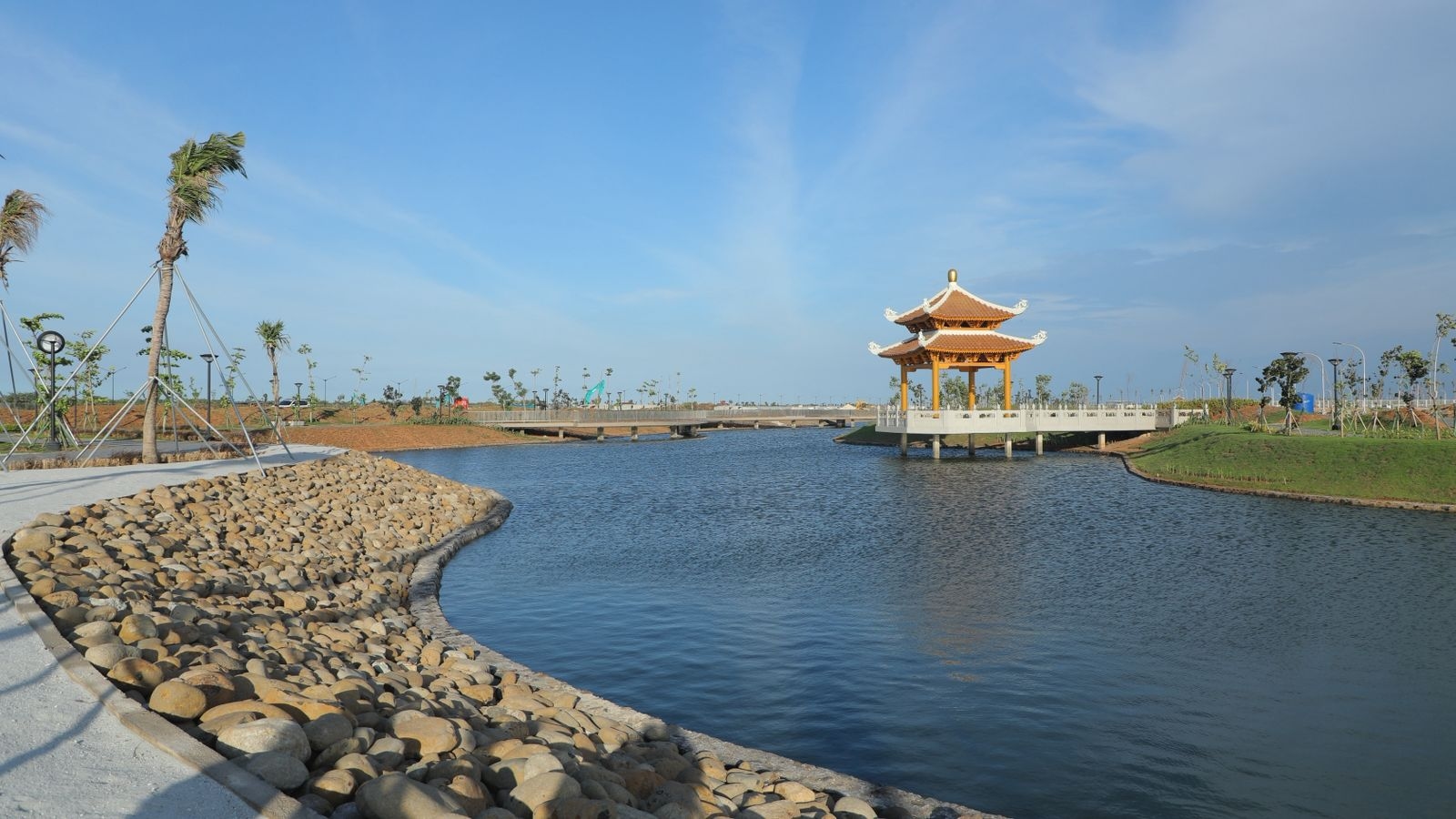 Rasakan Sensasi Tinggal di Resort Tropis: Hanya di Pasir Putih Residences PIK2