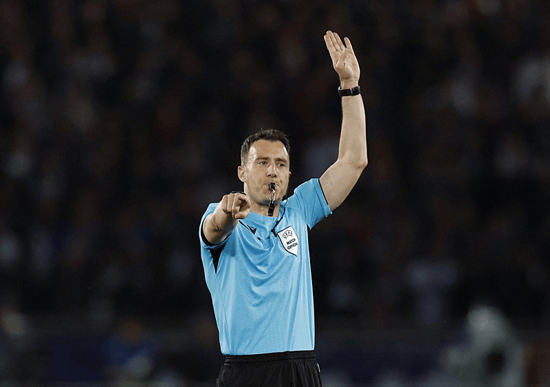 Felix Zwayer, Wasit yang Pernah Diskors Pimpin Final Liga Europa MU vs Tottenham