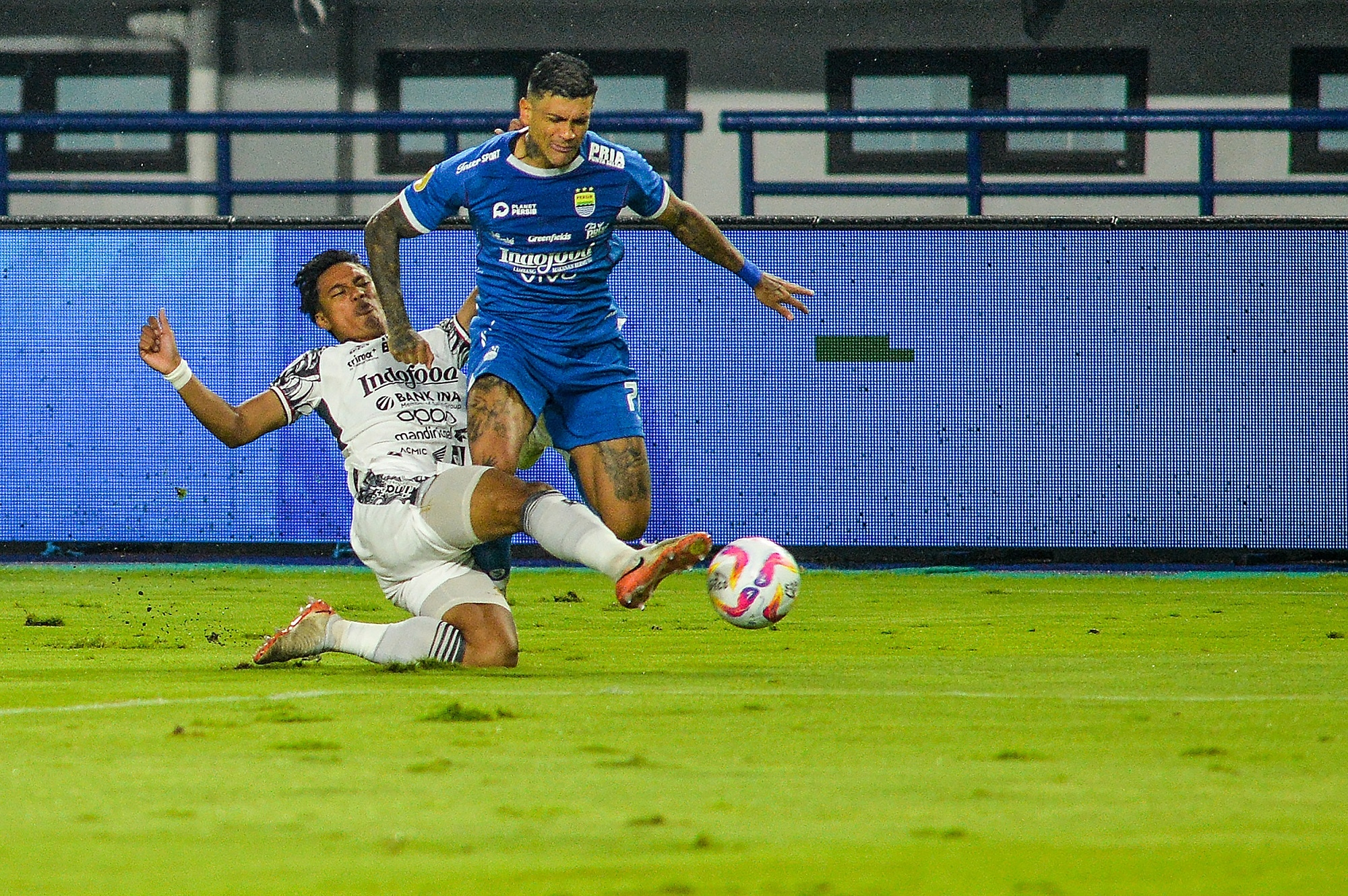 Yandex Live Streaming Persib vs Persita Bola Hari Ini Diblokir? Gunakan YallaLive atau 808Score Apa Hukumnya dalam Islam