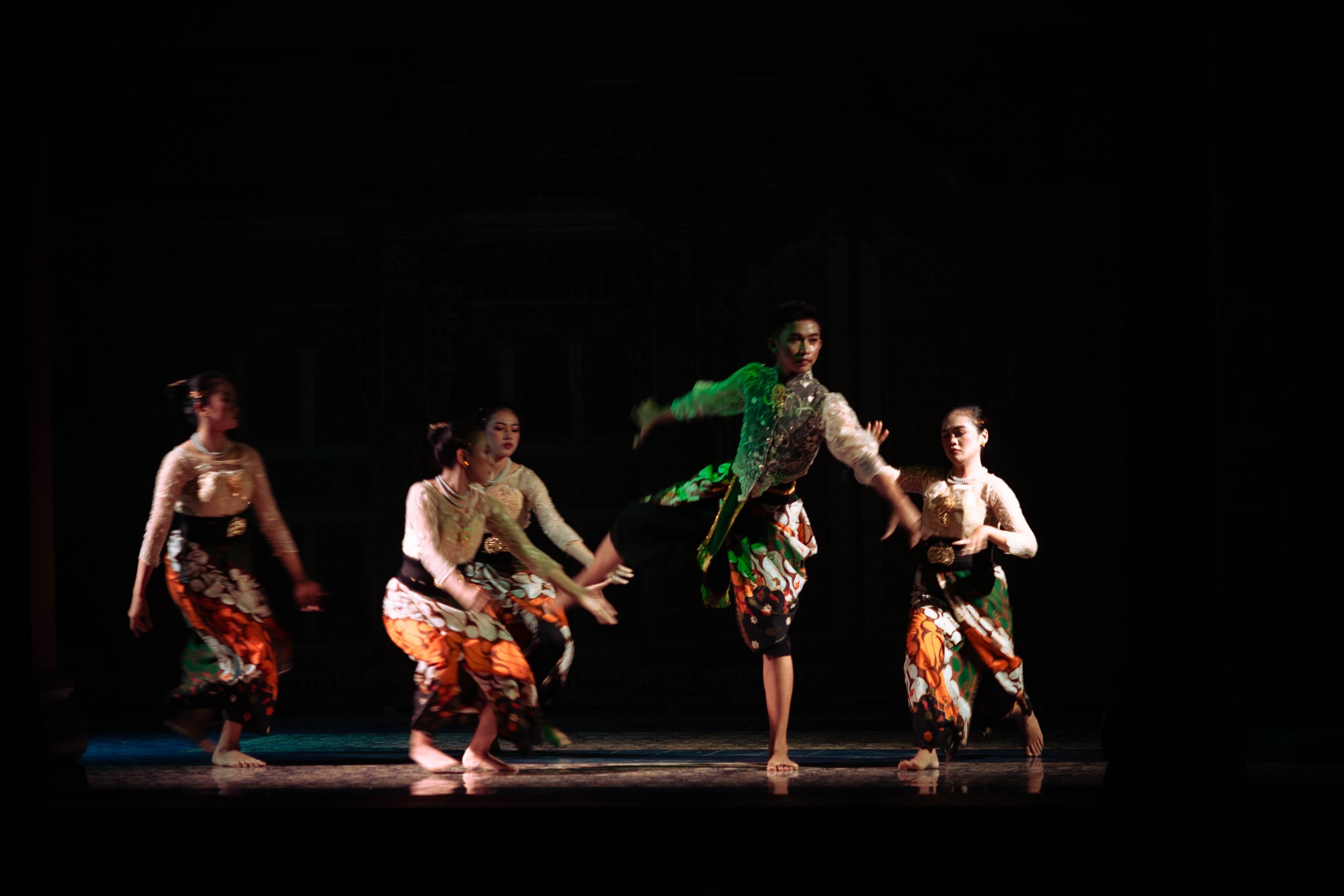 Musikal Legenda Sukabumi 'Tunggulah Aku di Gunung Parang' Memukau Penonton di Galeri Indonesia Kaya
