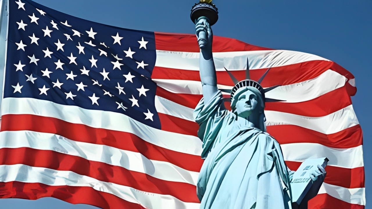 Ekonomi AS Tertekan, Konsumsi Melemah dan Impor Melonjak di Awal 2025