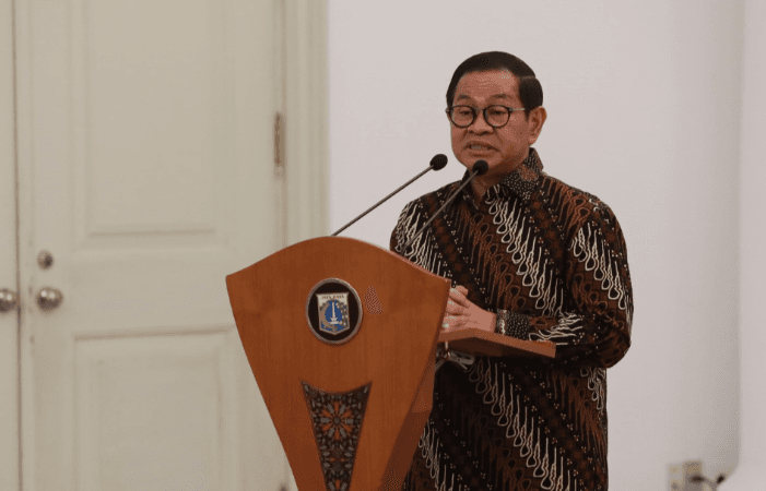 Pramono Diserbu Warganet Gara-gara Rute Bus Murah ke Blok M: Pak, Sekalian ke Madinah!