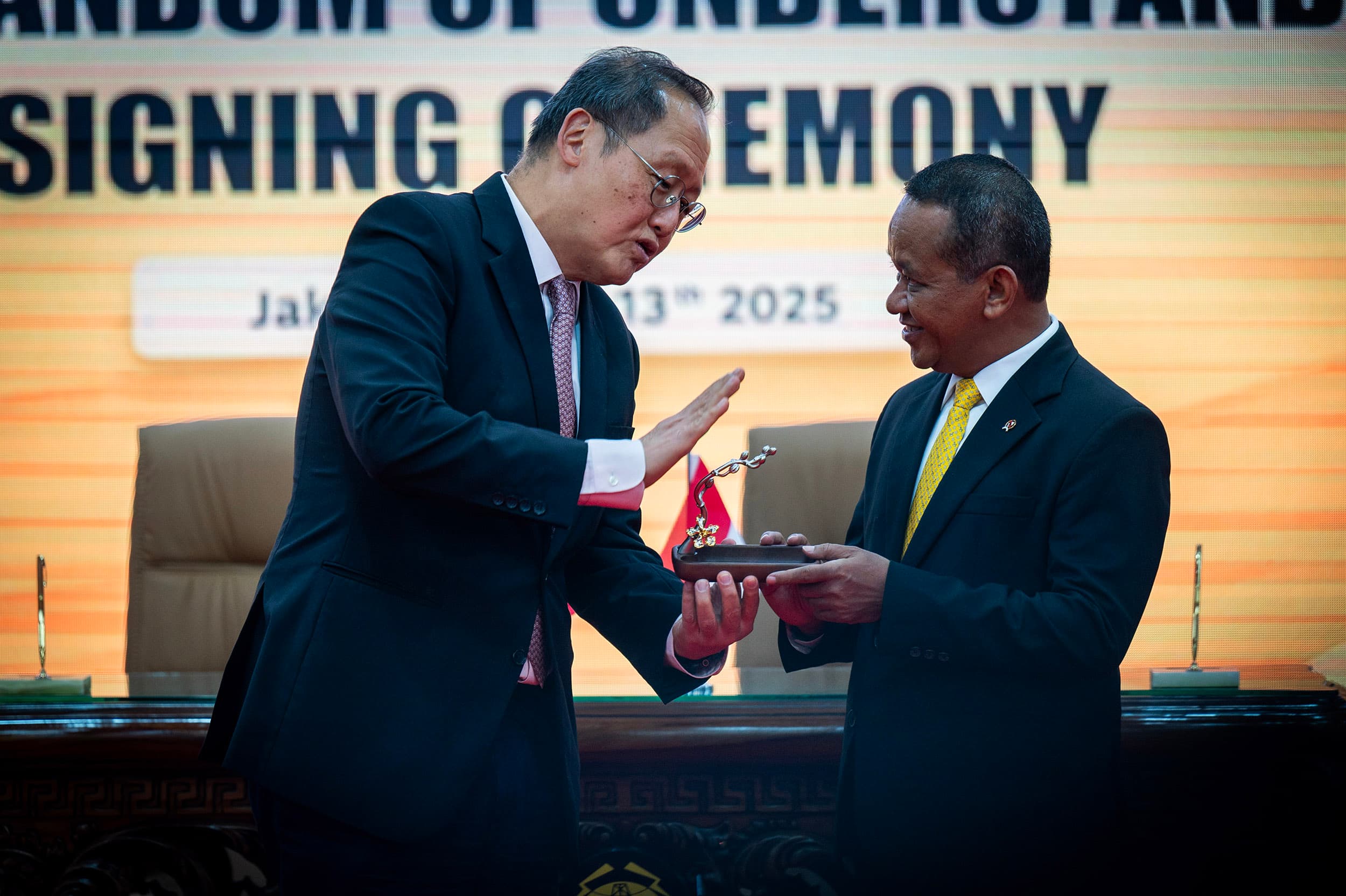 RI-Singapura Siapkan Investasi Hijau USD10 Miliar untuk Panel Surya dan CCS