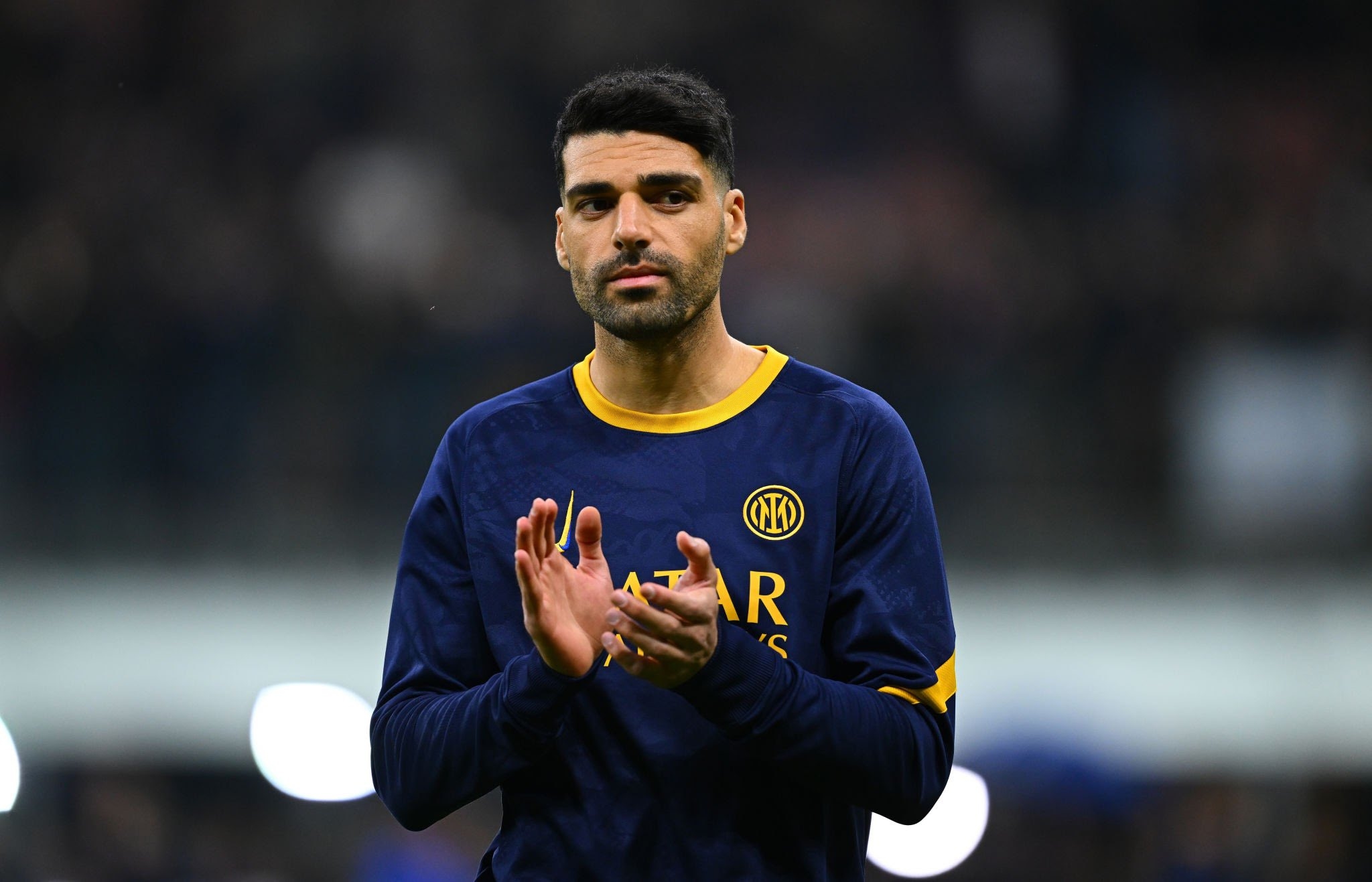 Mehdi Taremi Tertahan di Teheran karena Perang, Inter Milan Klaim Sang Penyerang Aman