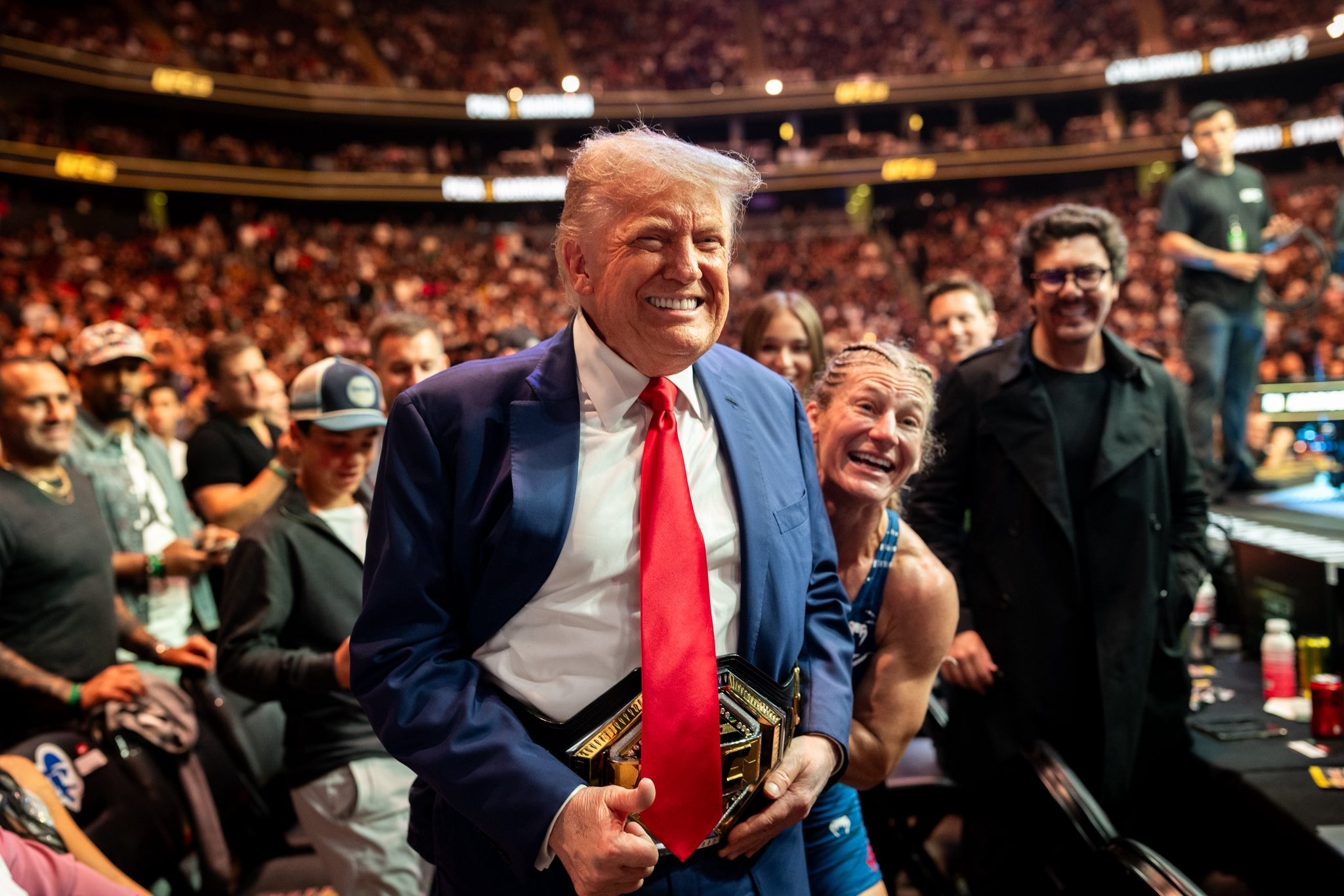 Donald Trump Bakal Gelar Pertarungan UFC di Gedung Putih pada Perayaan 250 Tahun Kemerdekaan AS