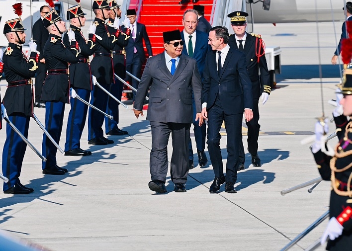 Presiden Prabowo Tiba di Paris, Jadi Tamu Kehormatan untuk Hadiri Bastille Day