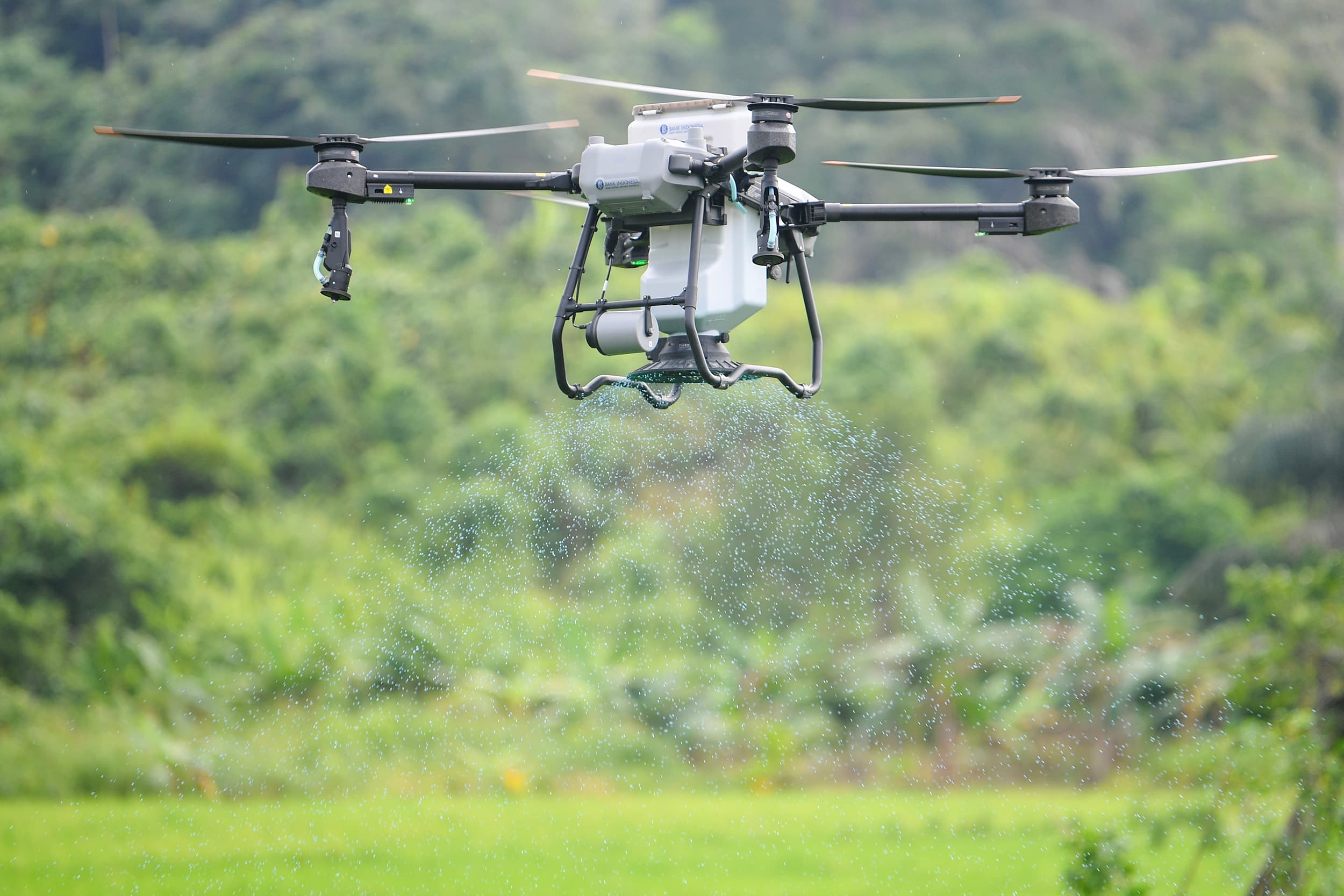 Lalu Lintas Udara Eindhoven Ditangguhkan Akibat Kemunculan Drone Misterius