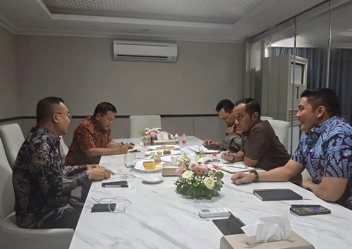 Seskab Gelar Pertemuan dengan Kepala BIN hingga Sufmi Dasco, Bahas Situasi Politik dan Keamanan