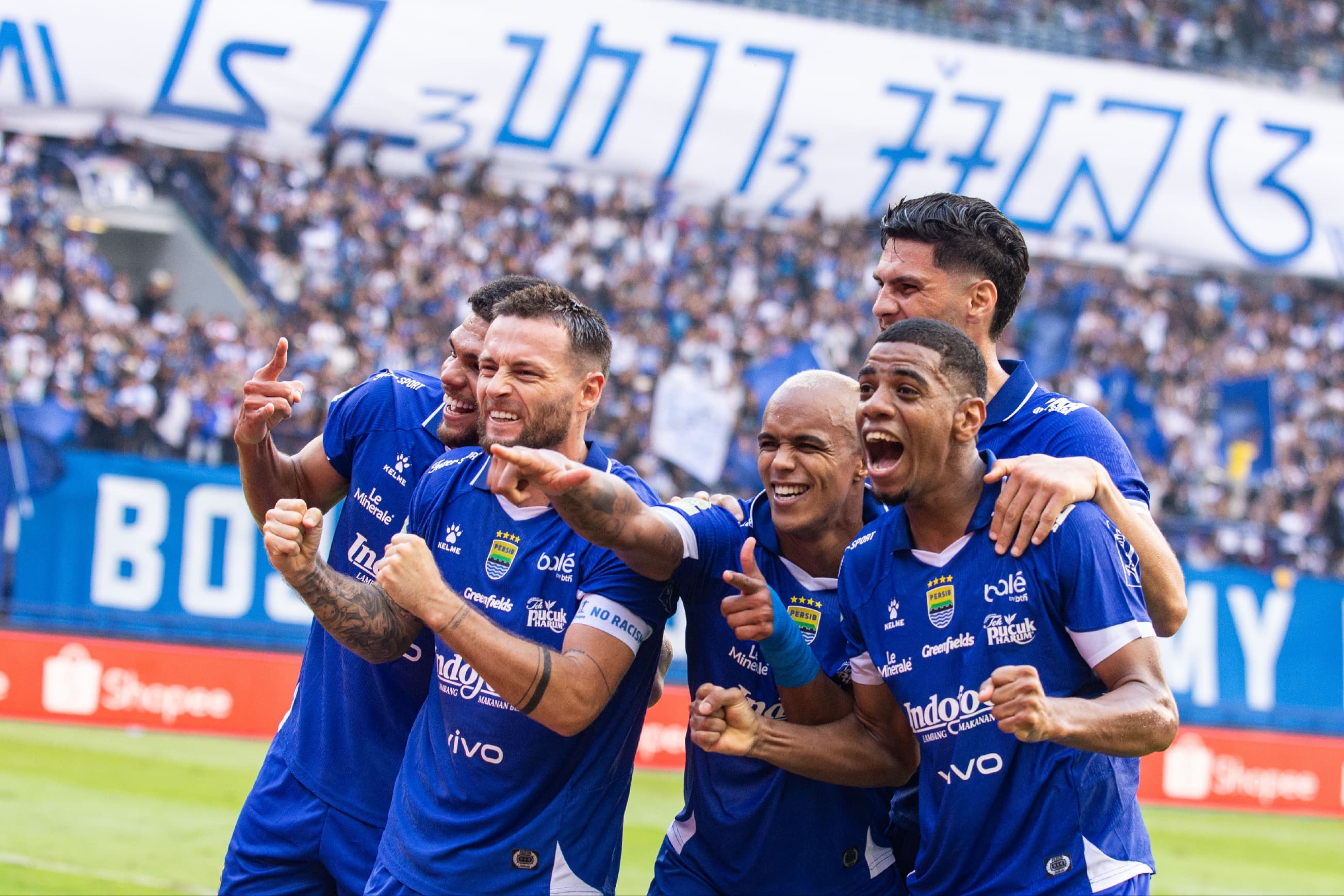 Persib vs Semen Padang: Maung Tundukkan Kabau di GBLA, Gol Dicetak Uilliam dan Febri