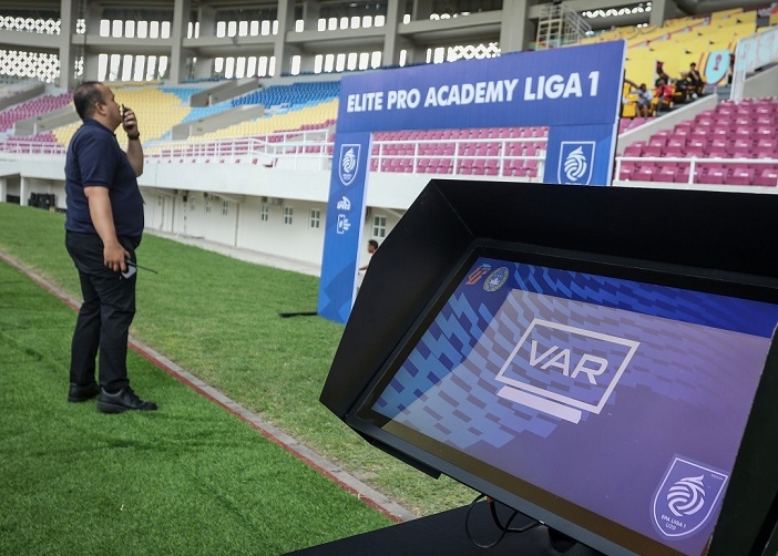 Implementasi Kecerdasan Buatan dalam Formulasi Strategi Olahraga Sepak Bola