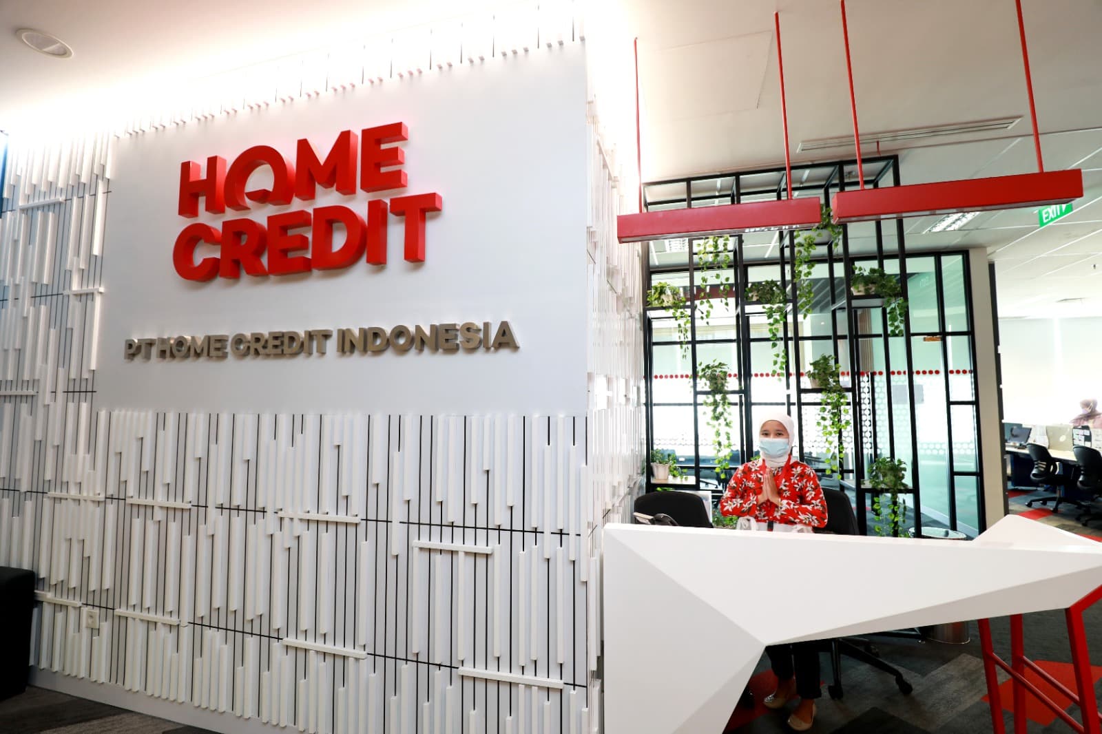 Dukung Gaya Hidup Sehat, Home Credit Permudah Akses Masyarakat Miliki Sepatu ASICS