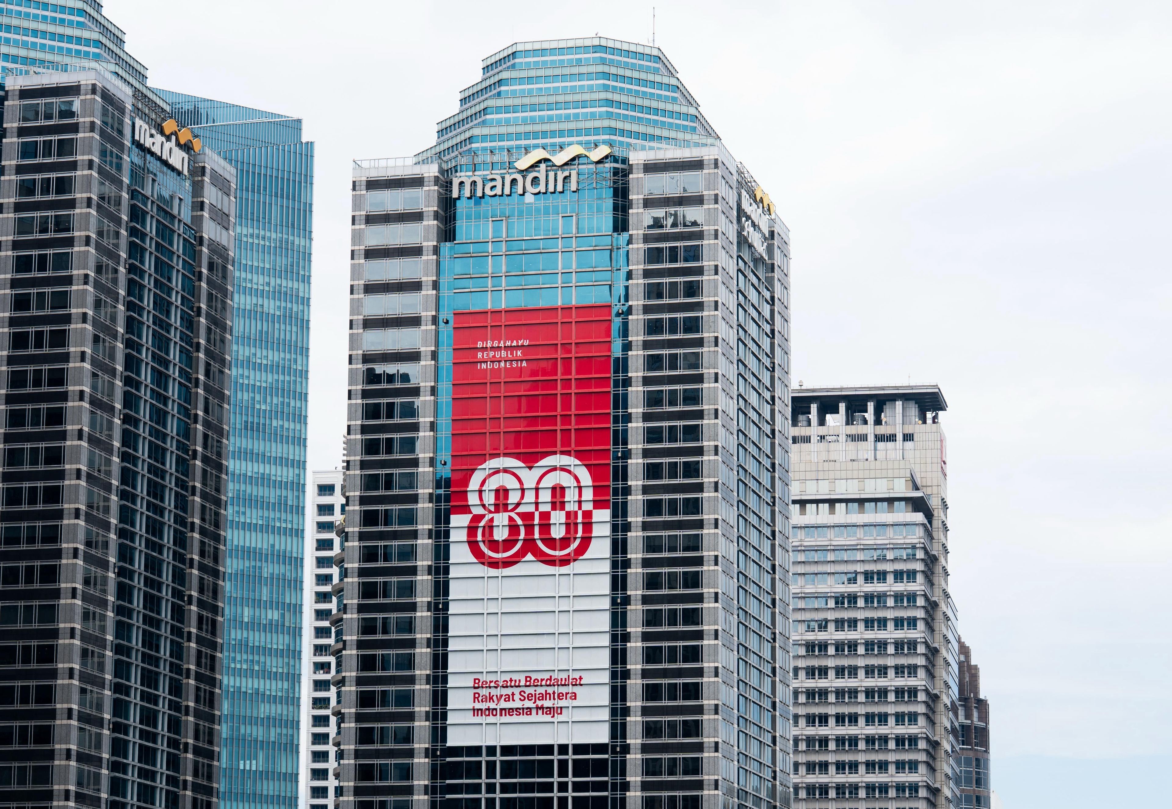 Konsisten Akselerasi Perekonomian, Bank Mandiri Pertahankan Gelar Best Bank in Indonesia 3 Tahun Beruntun dari Euromoney