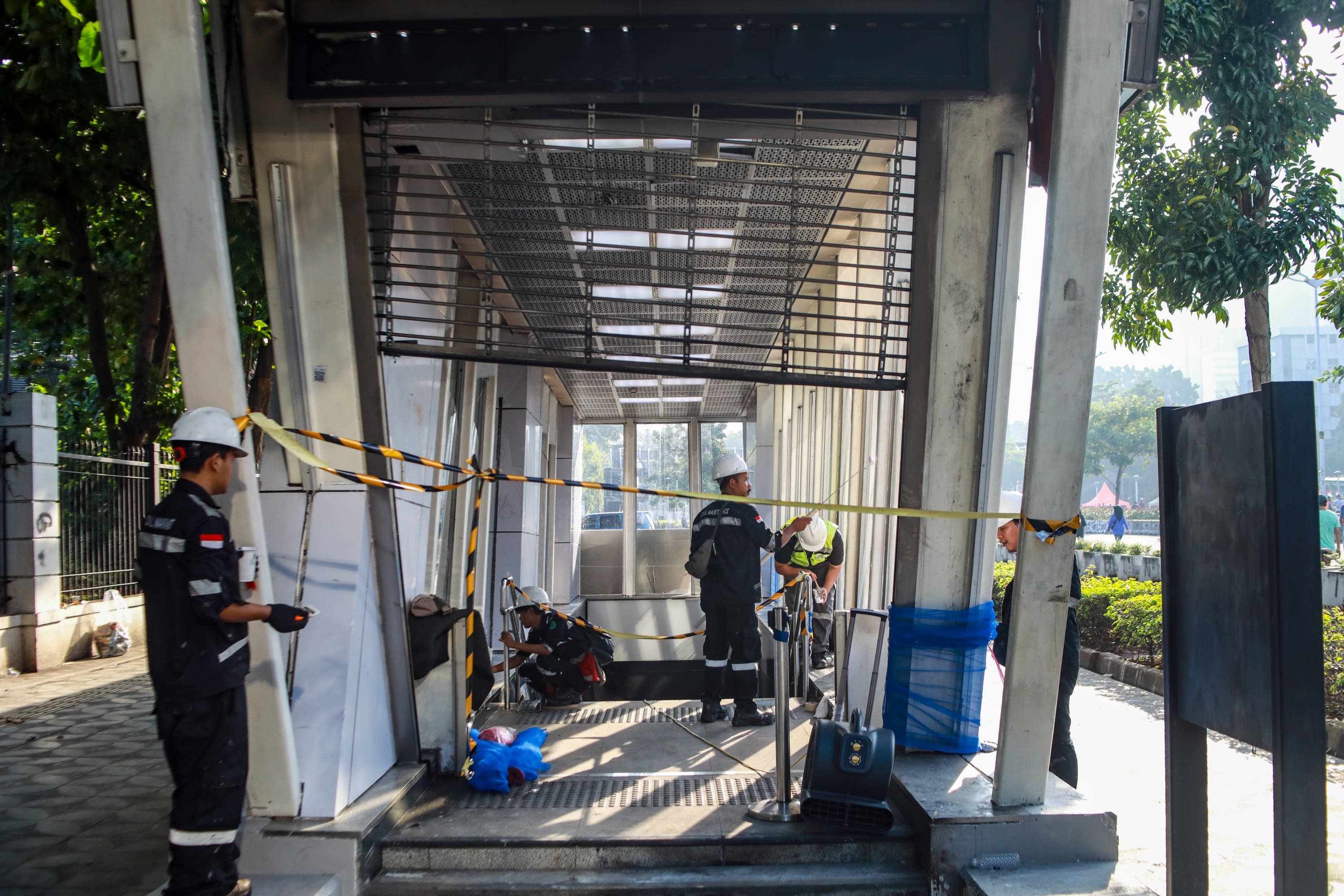 JPO Senen dan Polda Metro Jaya Kembali Berfungsi, Perbaikan Bertahap Terus Dilakukan