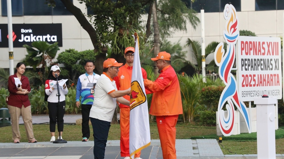 Pemprov Jakarta Kukuhkan Atlet Pelatda PON 2028 dan Lepas Kontingen POMNAS 2025