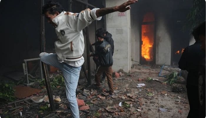 Kronologi Pemukim Israel Bakar Dua Masjid di Tepi Barat, Puluhan Warga Palestina Ditangkap