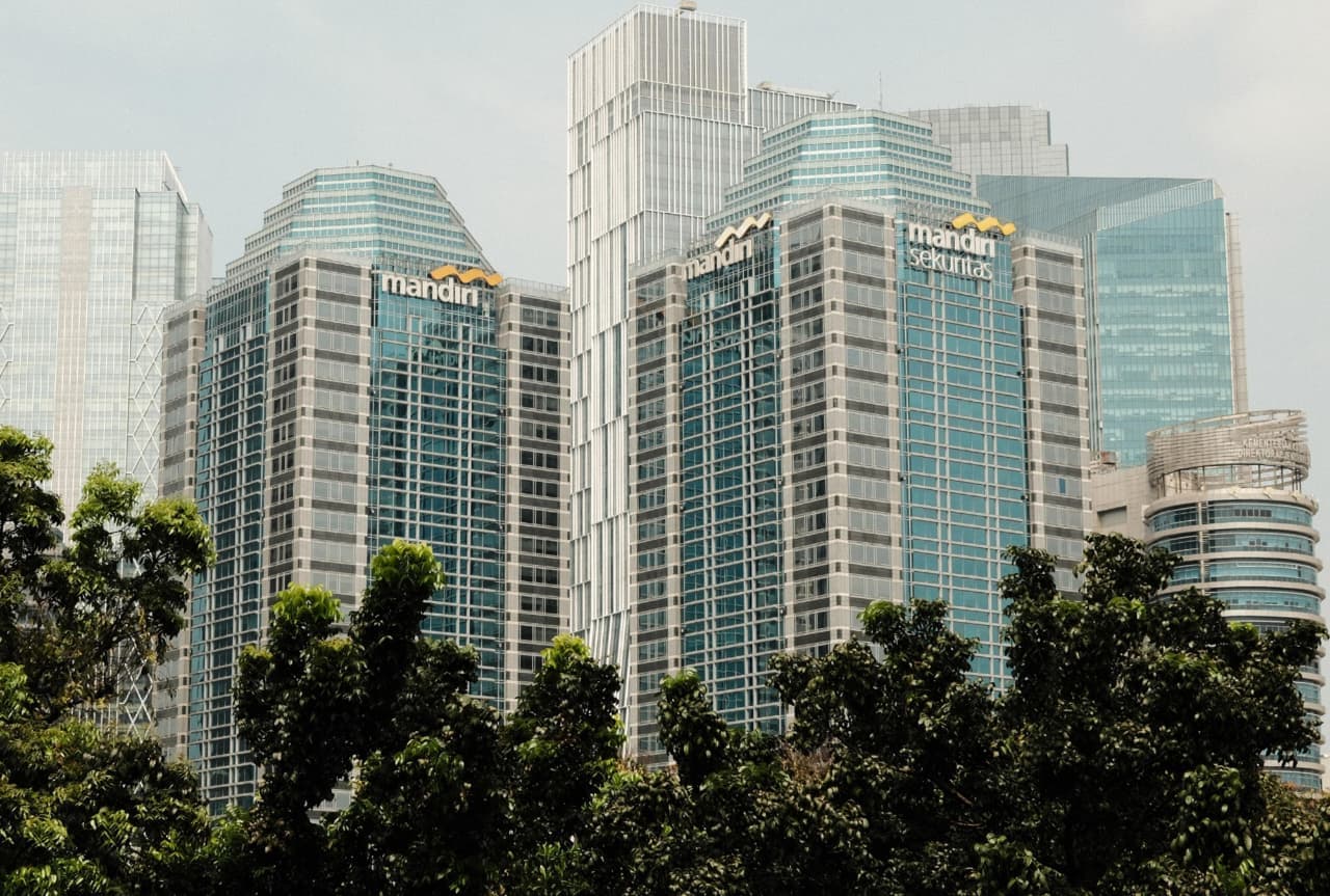 OJK Wajibkan Bank Evaluasi Biaya Kredit UMKM Tiap 3 Bulan