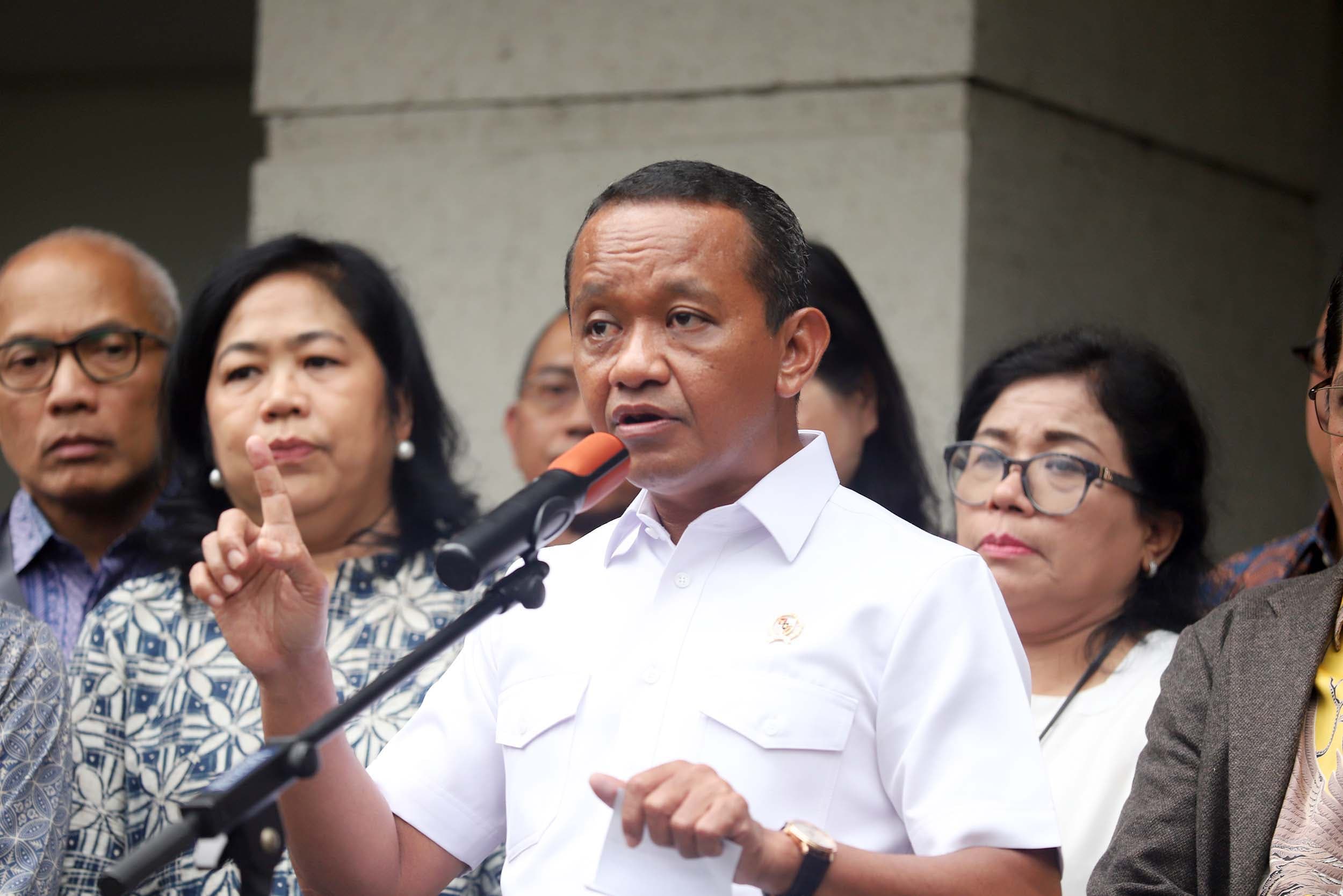 Bahlil Akan Terapkan BBM Campur Etanol 10 Persen di 2027: Lanjut E20 Secara Bertahap