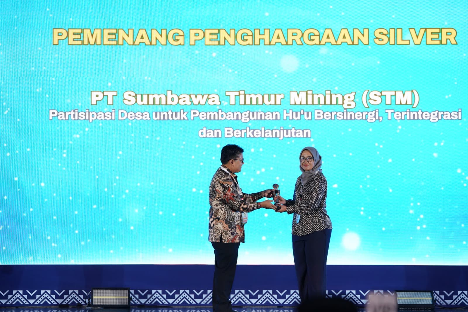 Program Partisipasi Desa PT Sumbawa Timur Mining Raih CSR & PDB Awards 2025