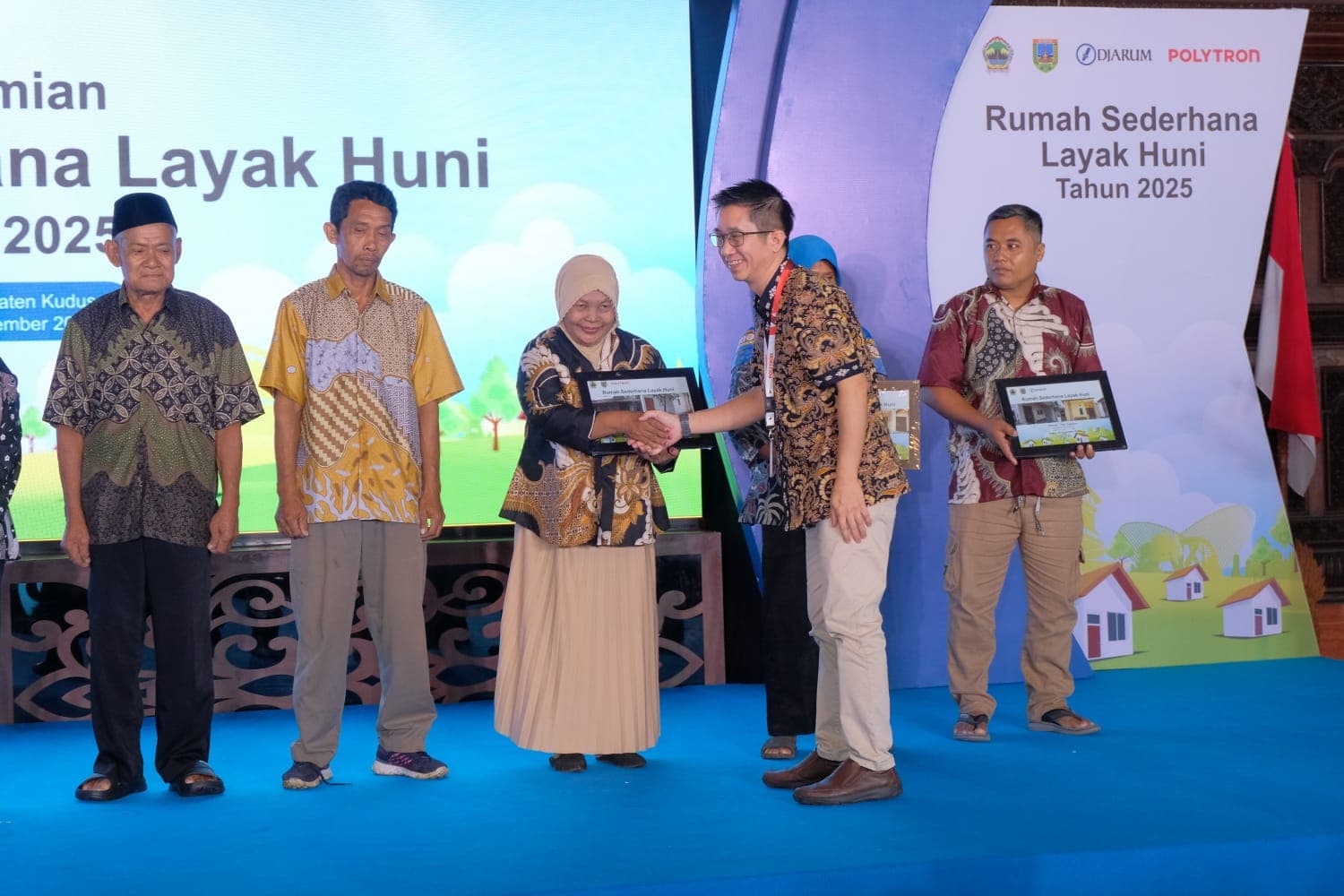 Rayakan HUT Ke-476 Kudus, PT Djarum dan Polytron Hadiahkan 130 Rumah untuk Masyarakat